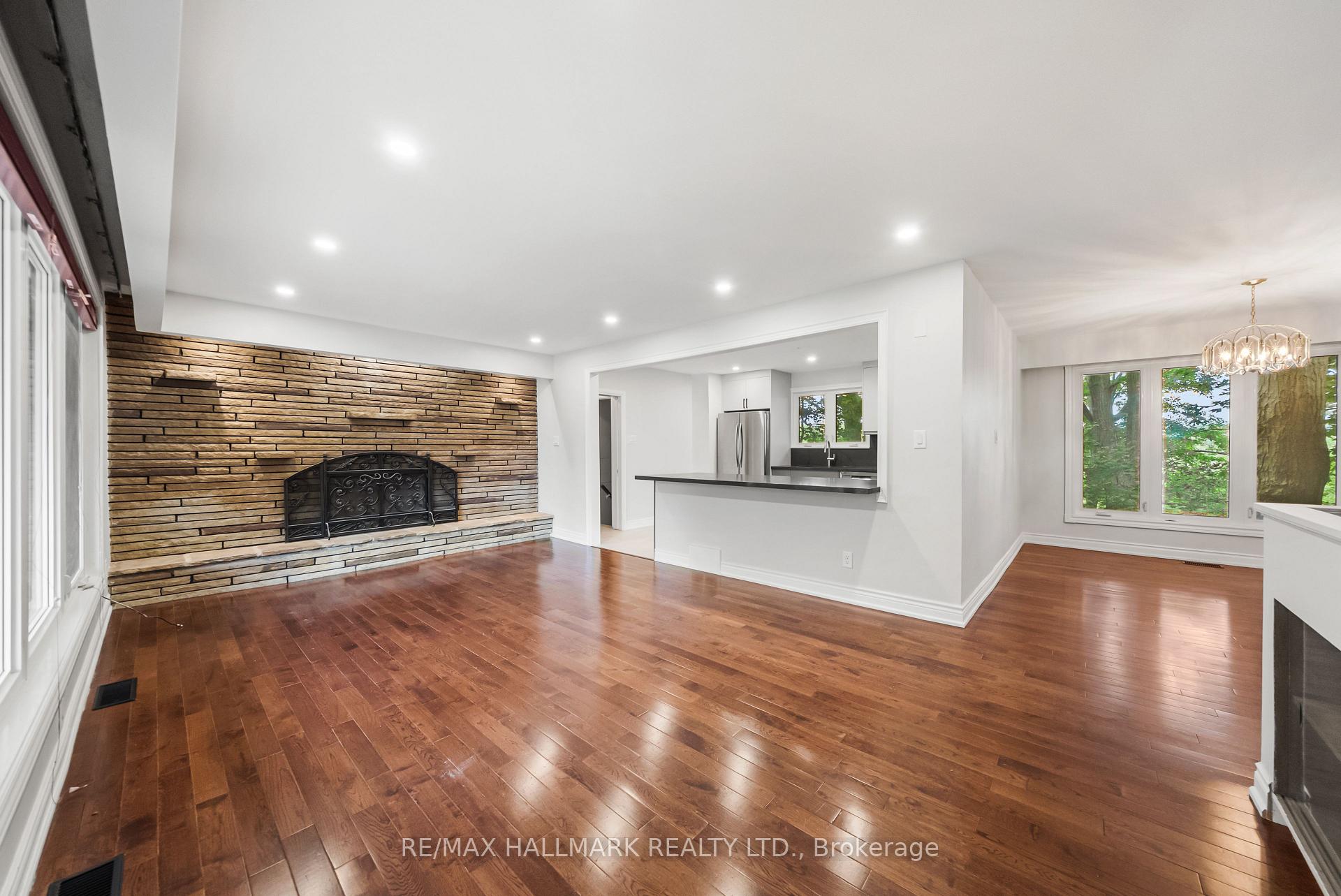 Photo 4 of 541 Rouge Hills Drive, Scarborough, Rouge — HOMEH