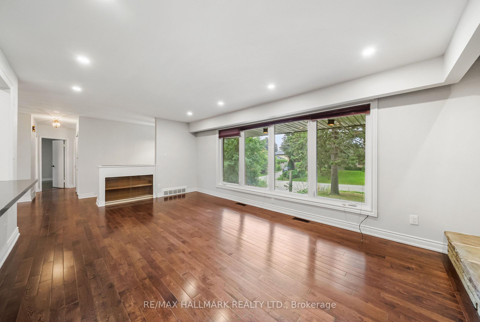 Photo 6 of 541 Rouge Hills Drive, Scarborough, Rouge — HOMEH