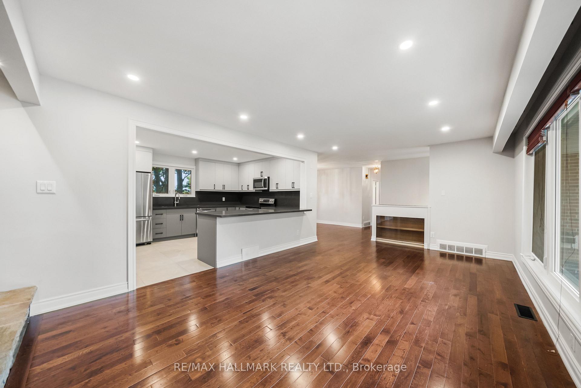 Photo 7 of 541 Rouge Hills Drive, Scarborough, Rouge — HOMEH