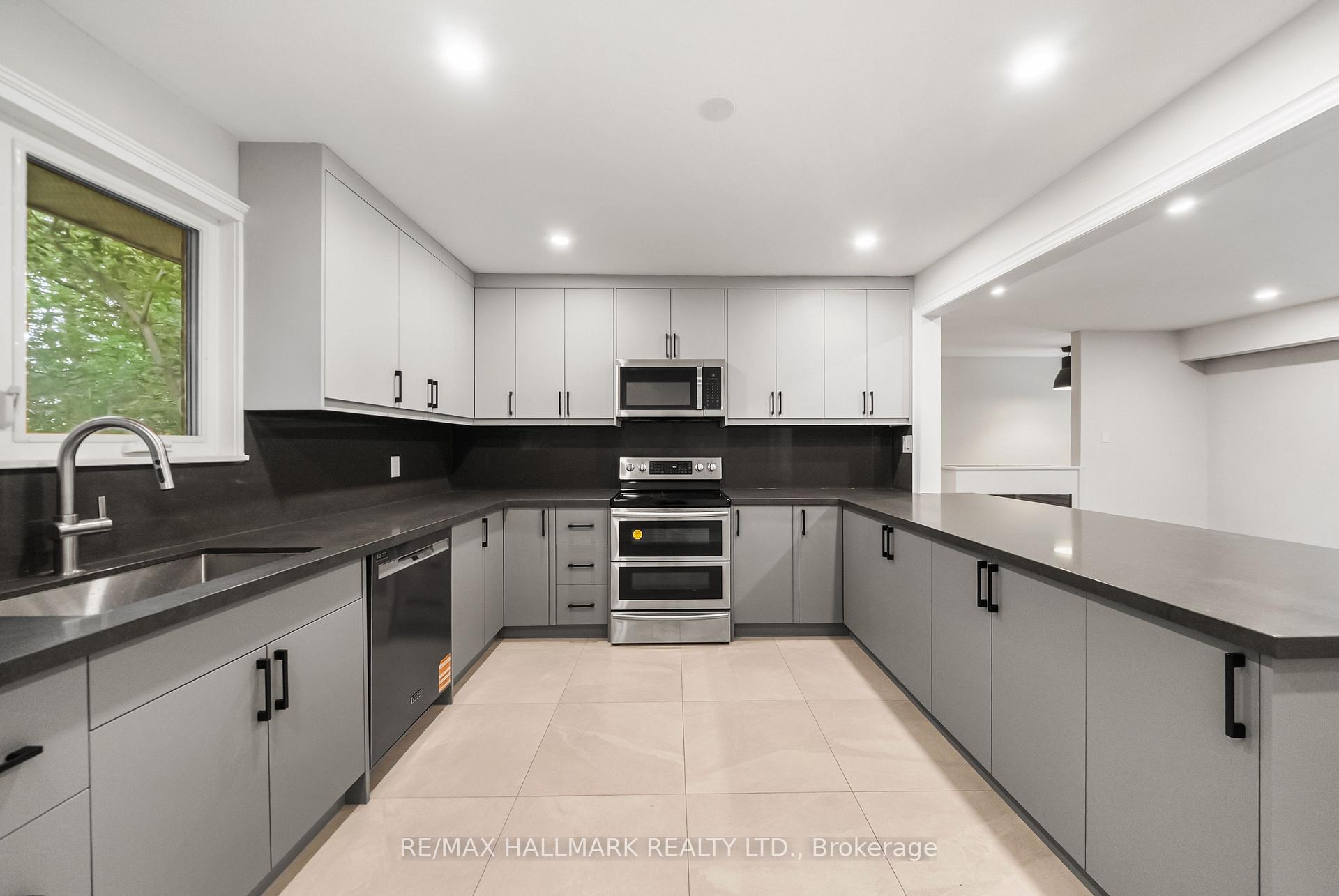 Photo 9 of 541 Rouge Hills Drive, Scarborough, Rouge — HOMEH