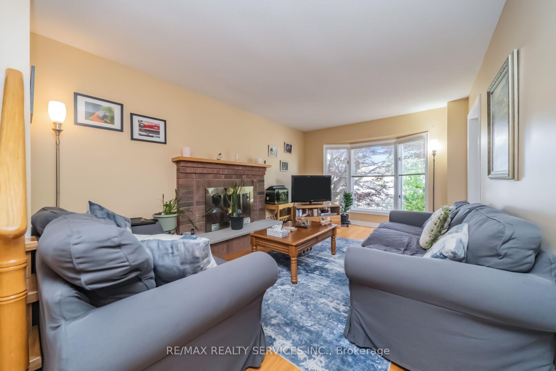 Photo 16 of 76 Leeward Drive, Brampton, Westgate — HOMEH