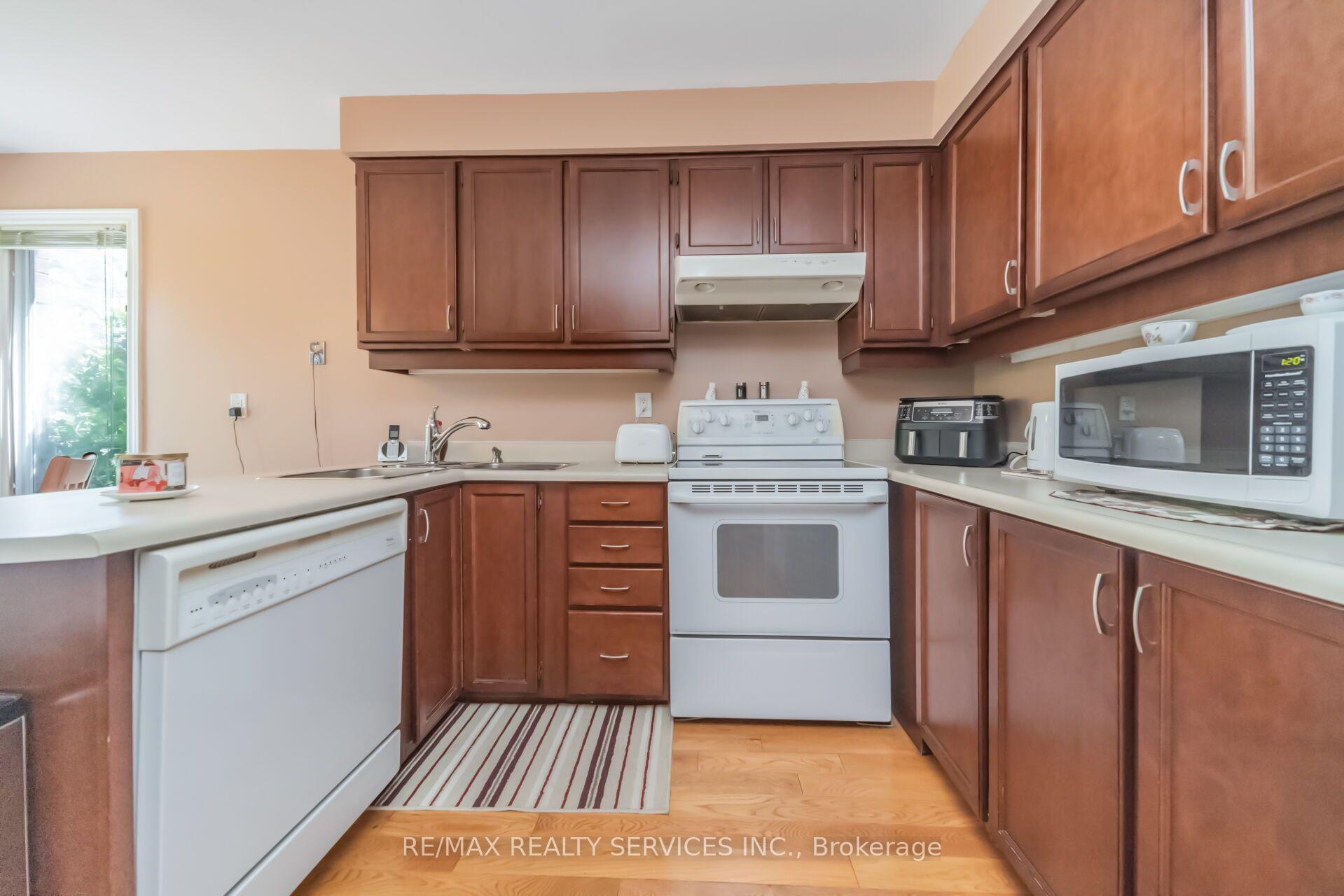 Photo 21 of 76 Leeward Drive, Brampton, Westgate — HOMEH