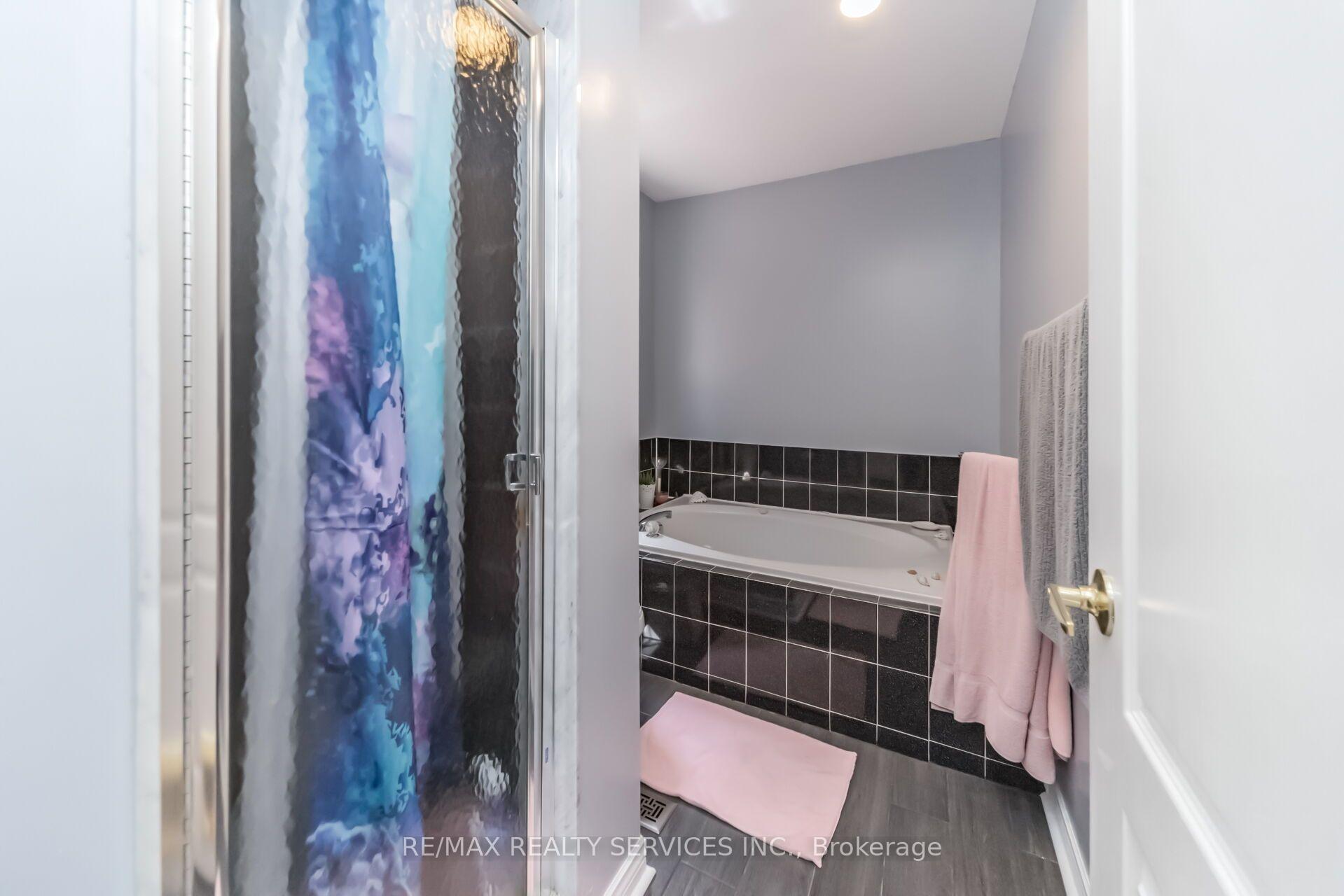 Photo 35 of 76 Leeward Drive, Brampton, Westgate — HOMEH