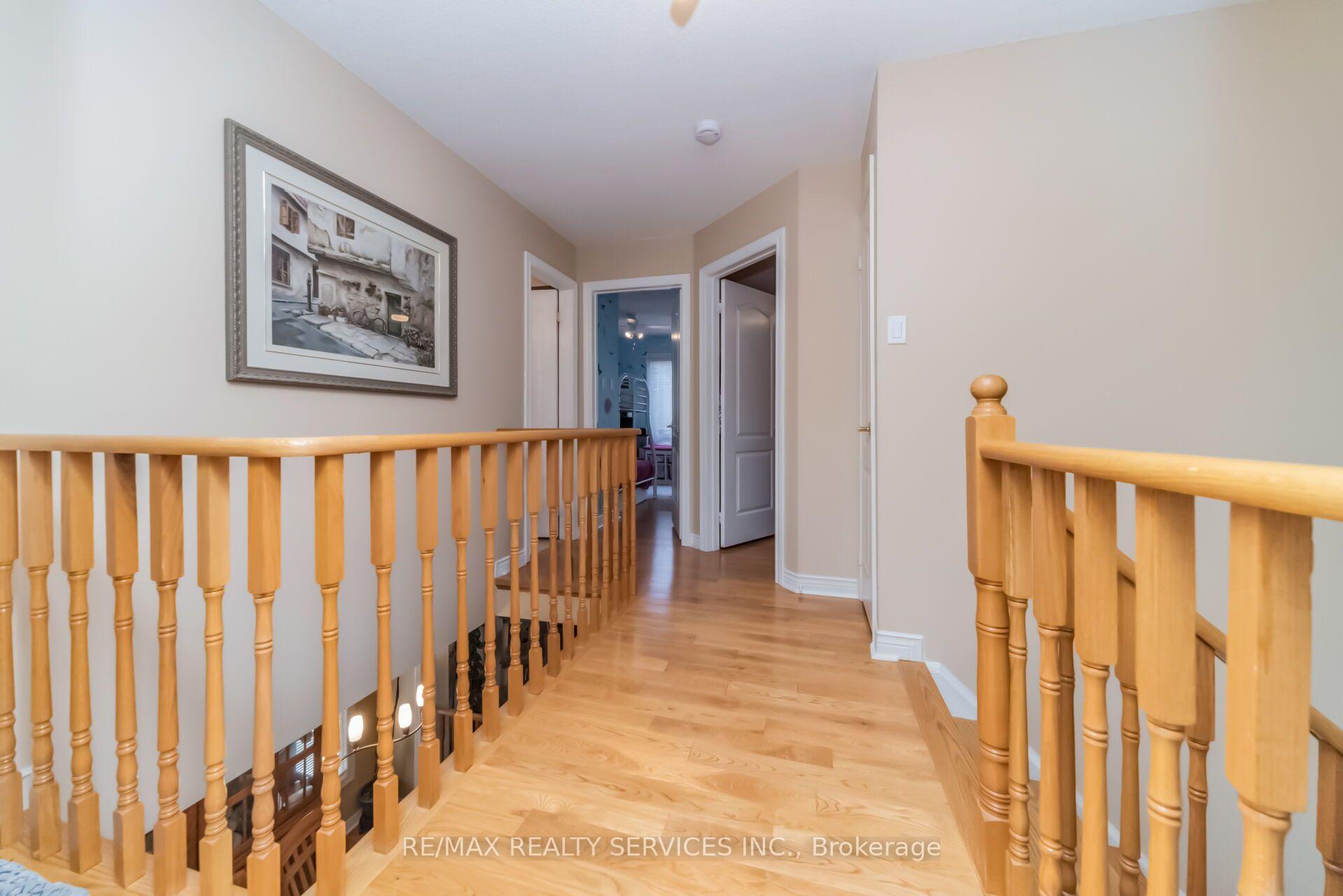 Photo 37 of 76 Leeward Drive, Brampton, Westgate — HOMEH