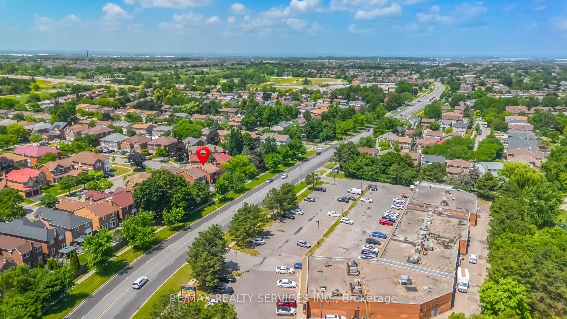 Photo 46 of 76 Leeward Drive, Brampton, Westgate — HOMEH
