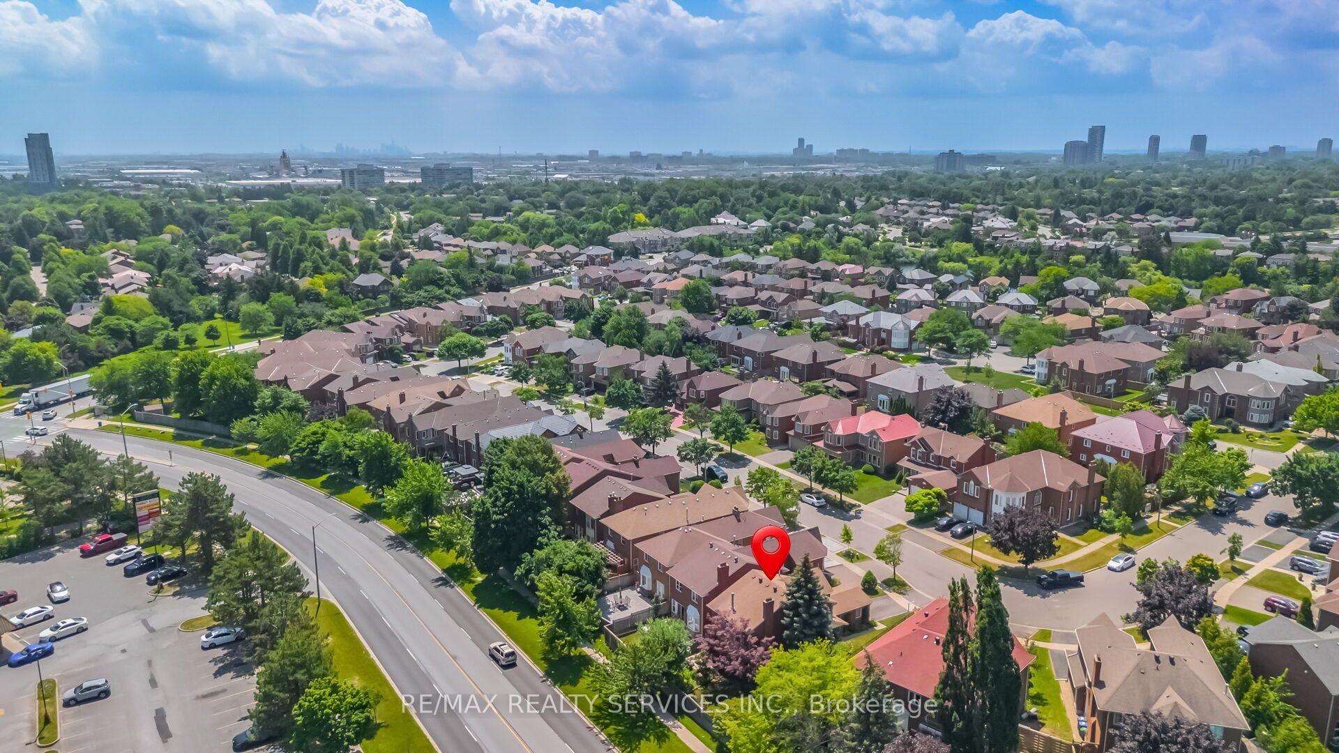 Photo 47 of 76 Leeward Drive, Brampton, Westgate — HOMEH
