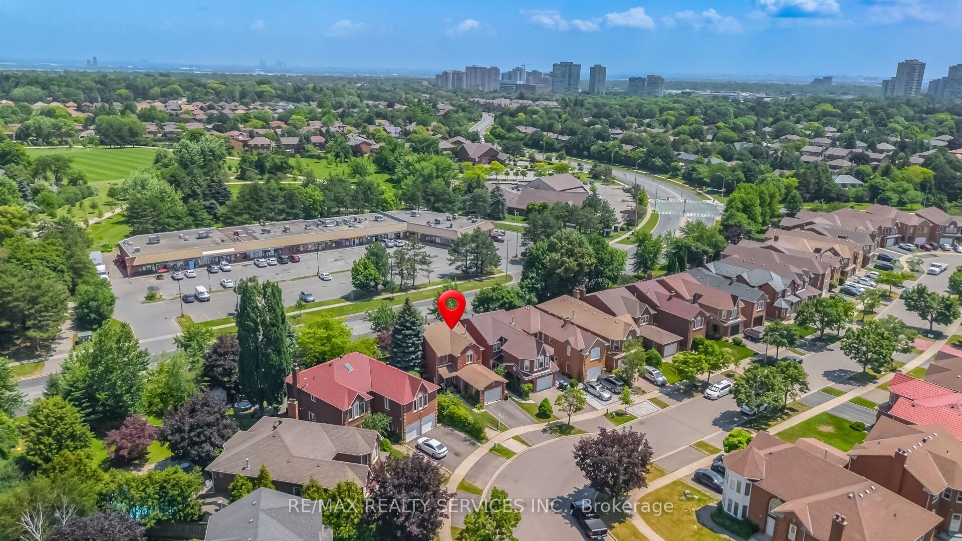 Photo 48 of 76 Leeward Drive, Brampton, Westgate — HOMEH
