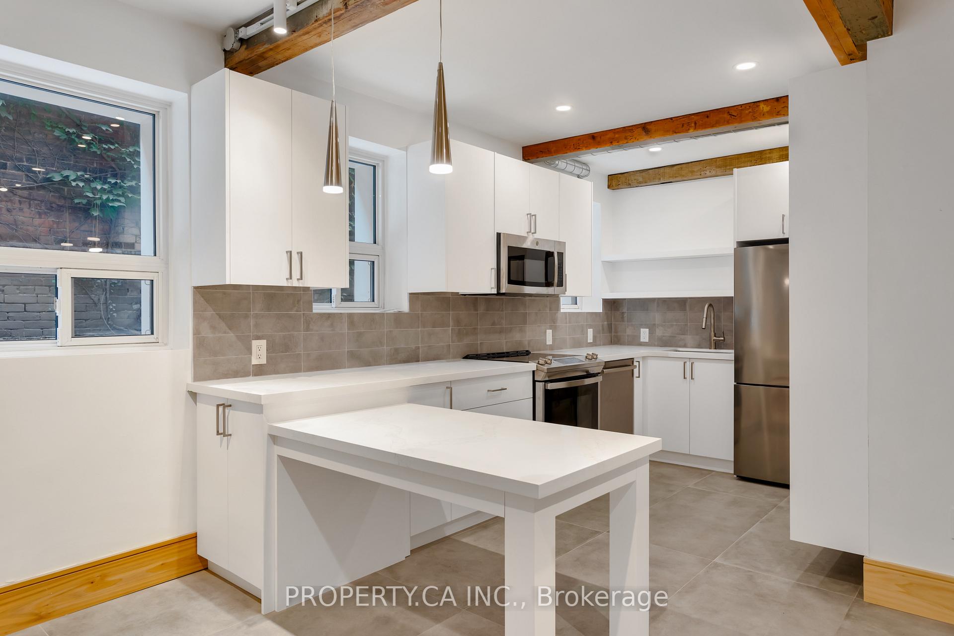 Photo 4 of Unit #8, 97 Lee Avenue, Toronto, The Beaches — HOMEH