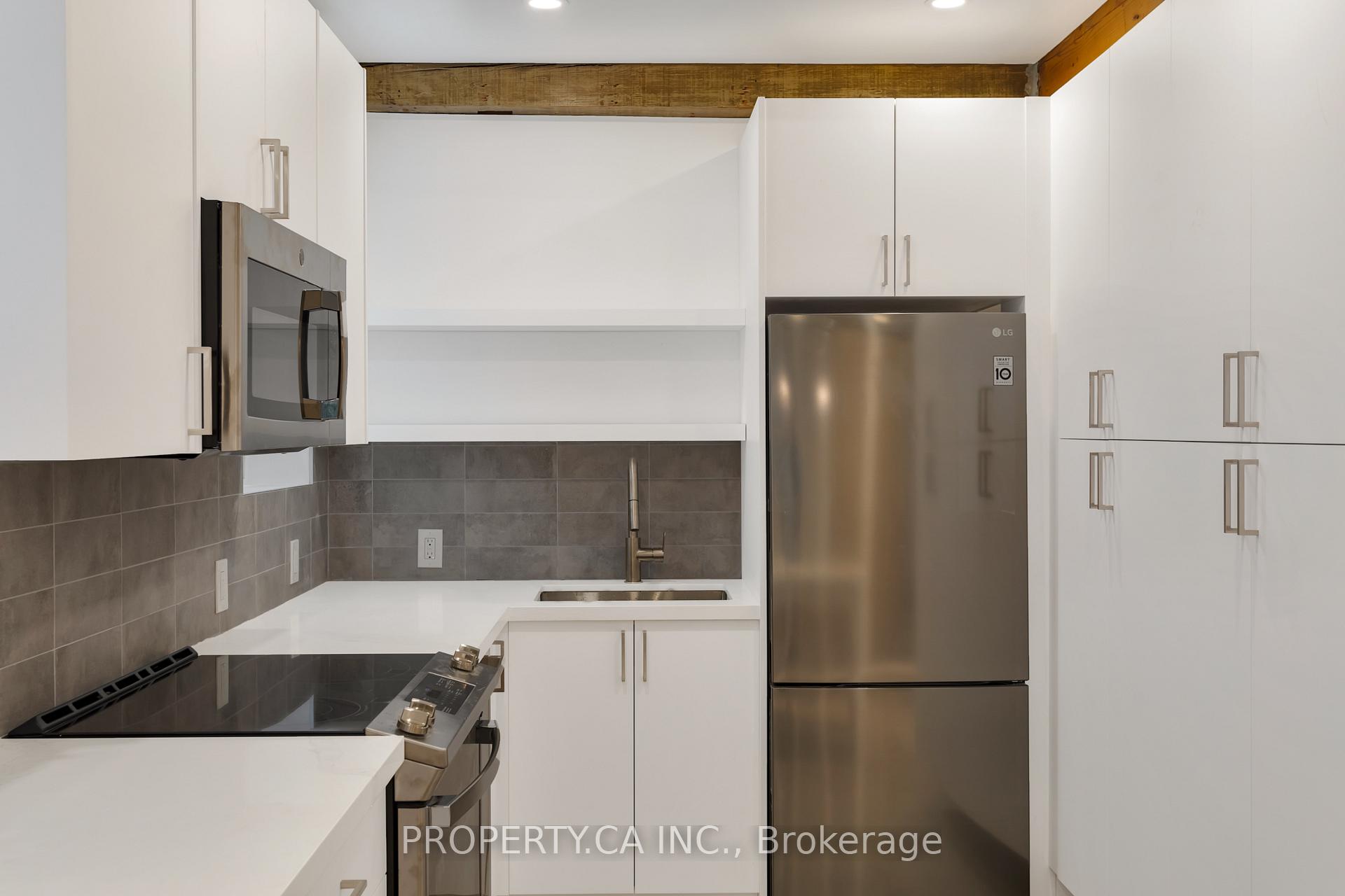 Photo 5 of Unit #8, 97 Lee Avenue, Toronto, The Beaches — HOMEH