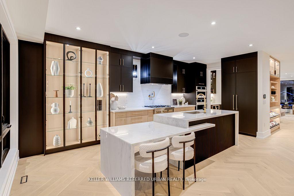 Photo 10 of 33 Twelfth Street, Etobicoke, New Toronto — HOMEH