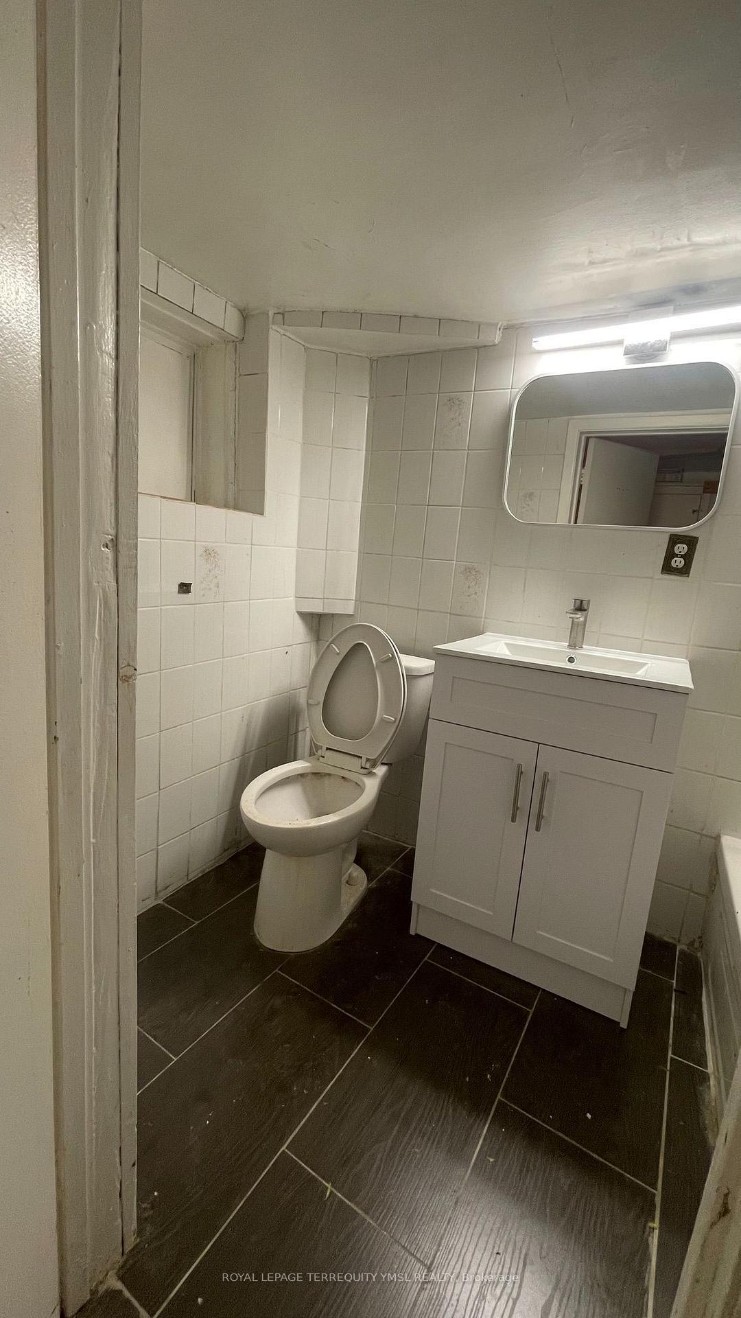 Photo 8 of Unit Basement, 1228 Dufferin Street, Toronto, Dovercourt-Wallace Emerson-Junction — HOMEH