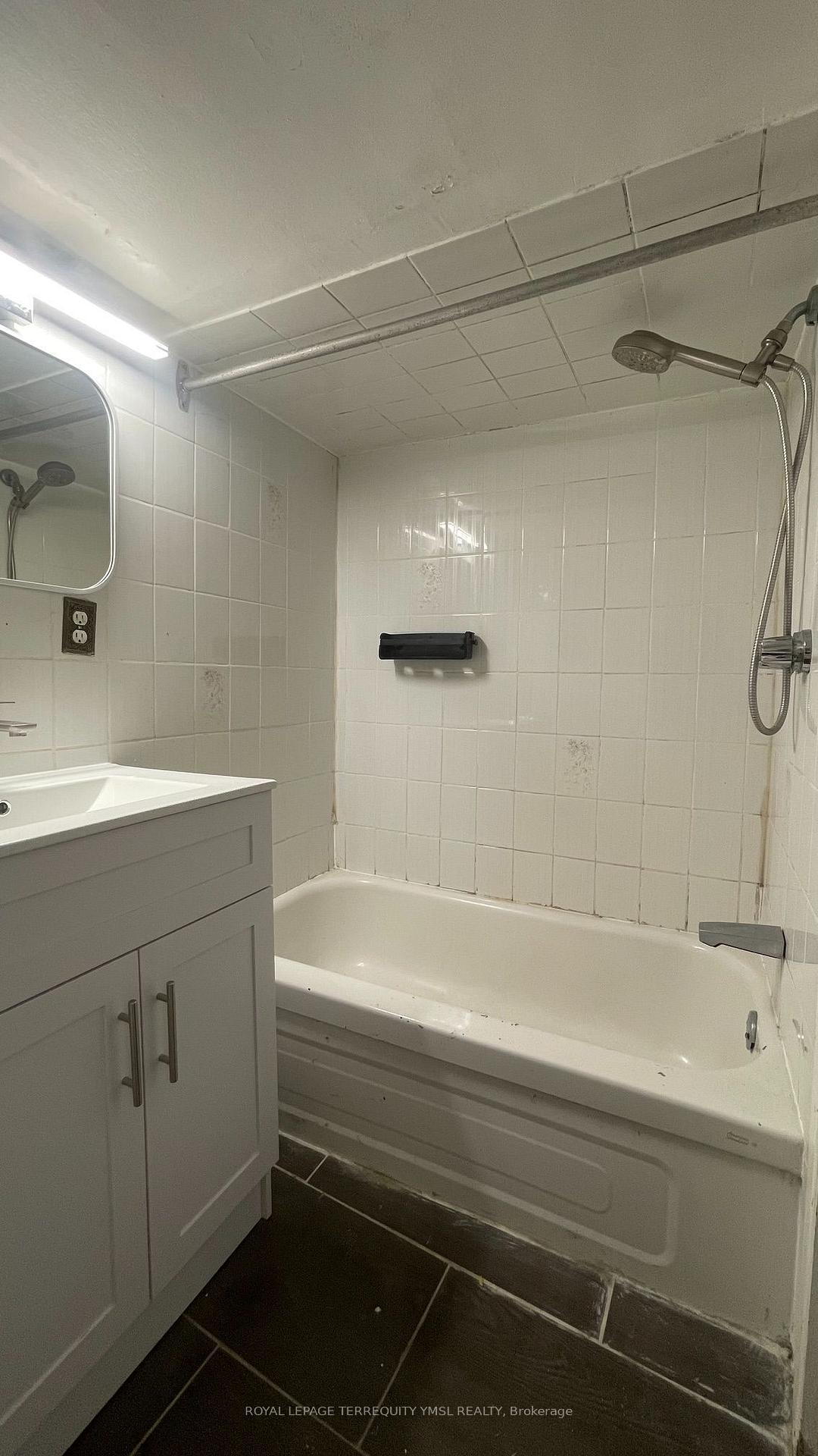 Photo 9 of Unit Basement, 1228 Dufferin Street, Toronto, Dovercourt-Wallace Emerson-Junction — HOMEH