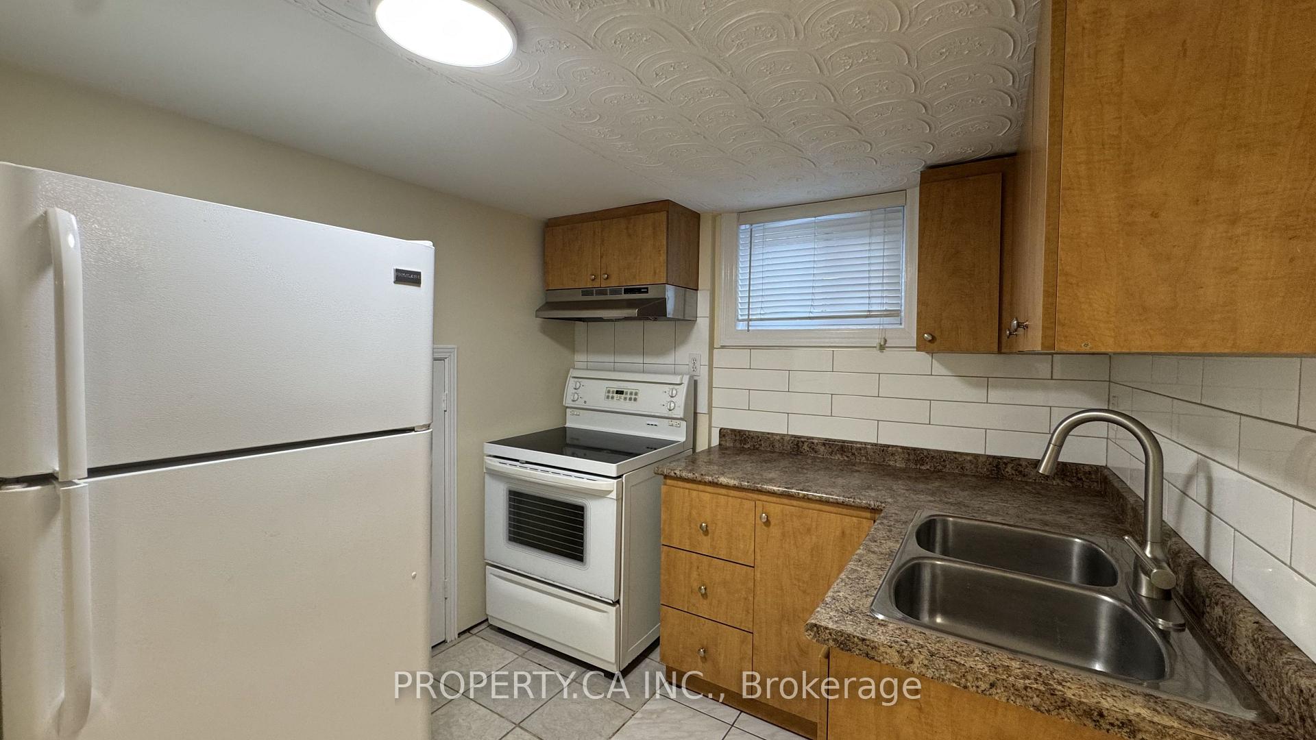 Photo 5 of Unit Lower, 58 Lightwood Drive, Etobicoke, Thistletown-Beaumonde Heights — HOMEH