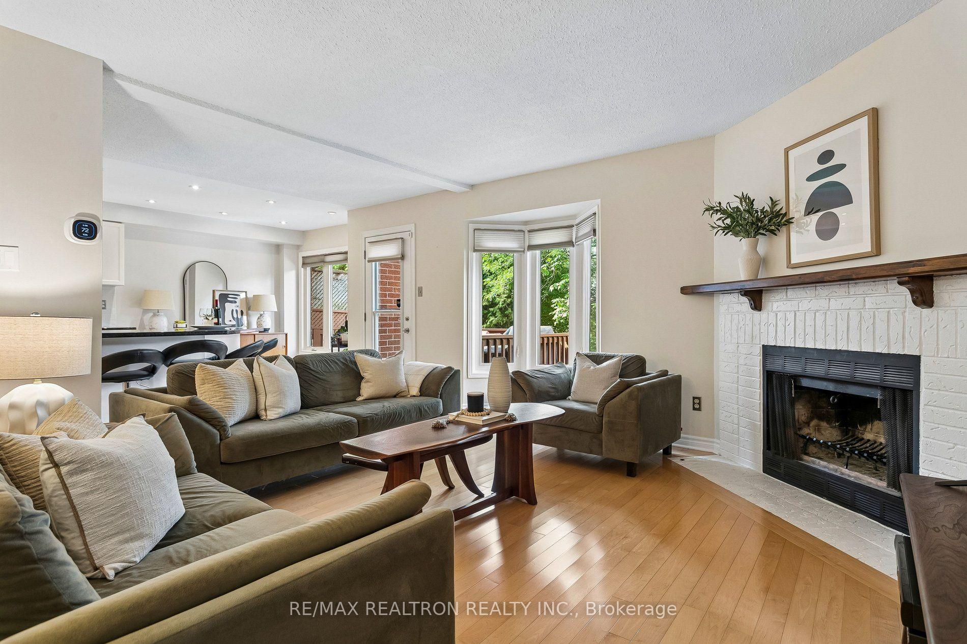 Photo 6 of 2537 Addingham Crescent, Oakville, Clearview — HOMEH