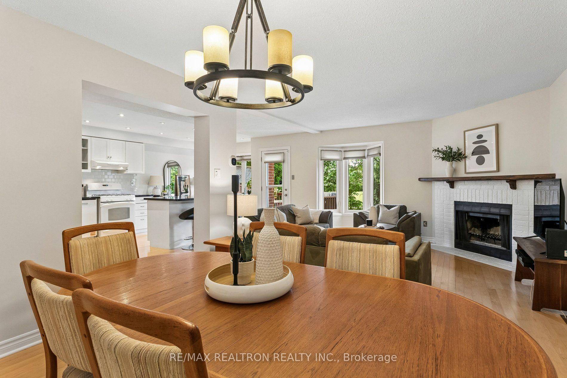 Photo 19 of 2537 Addingham Crescent, Oakville, Clearview — HOMEH