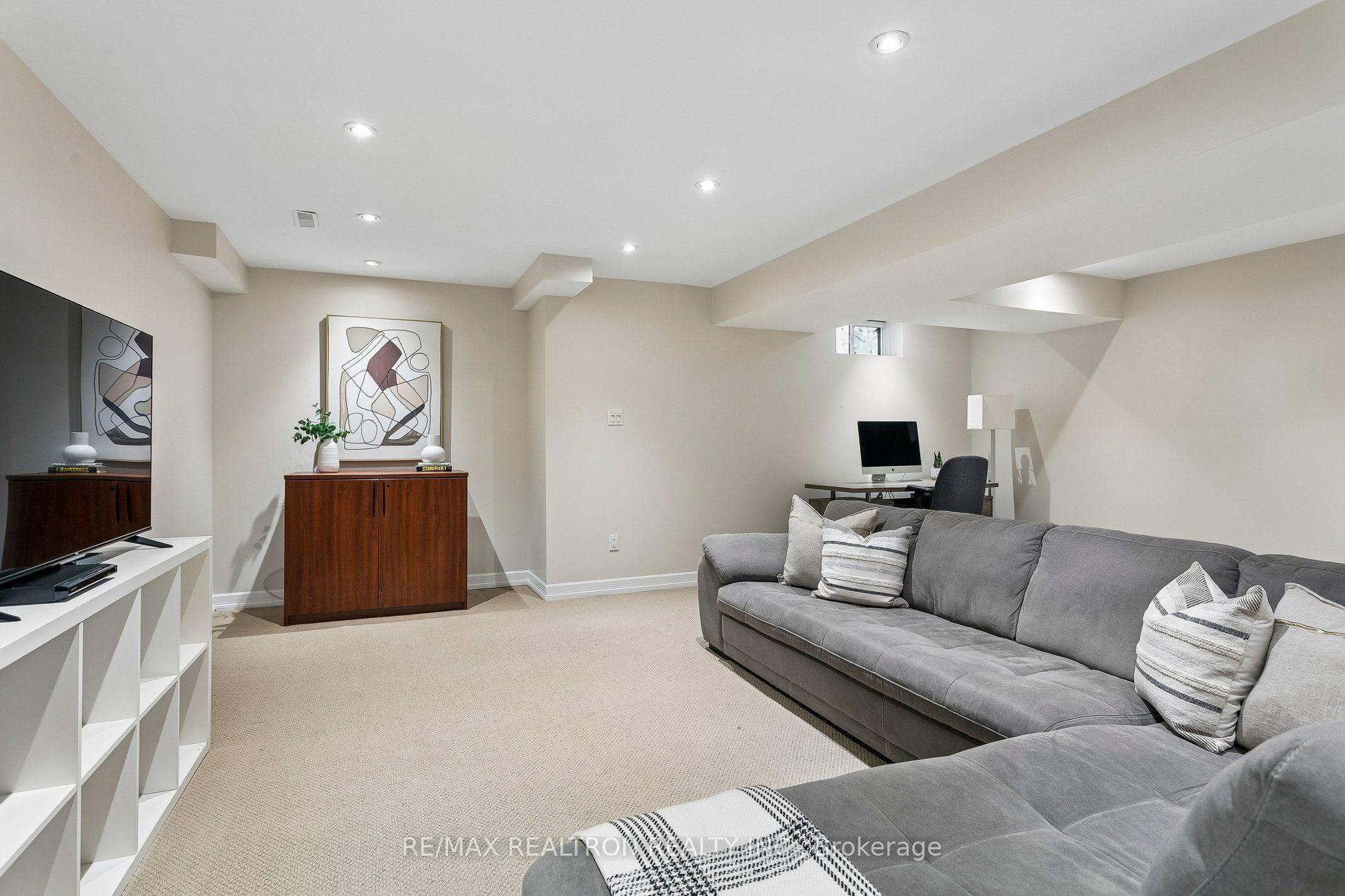 Photo 30 of 2537 Addingham Crescent, Oakville, Clearview — HOMEH