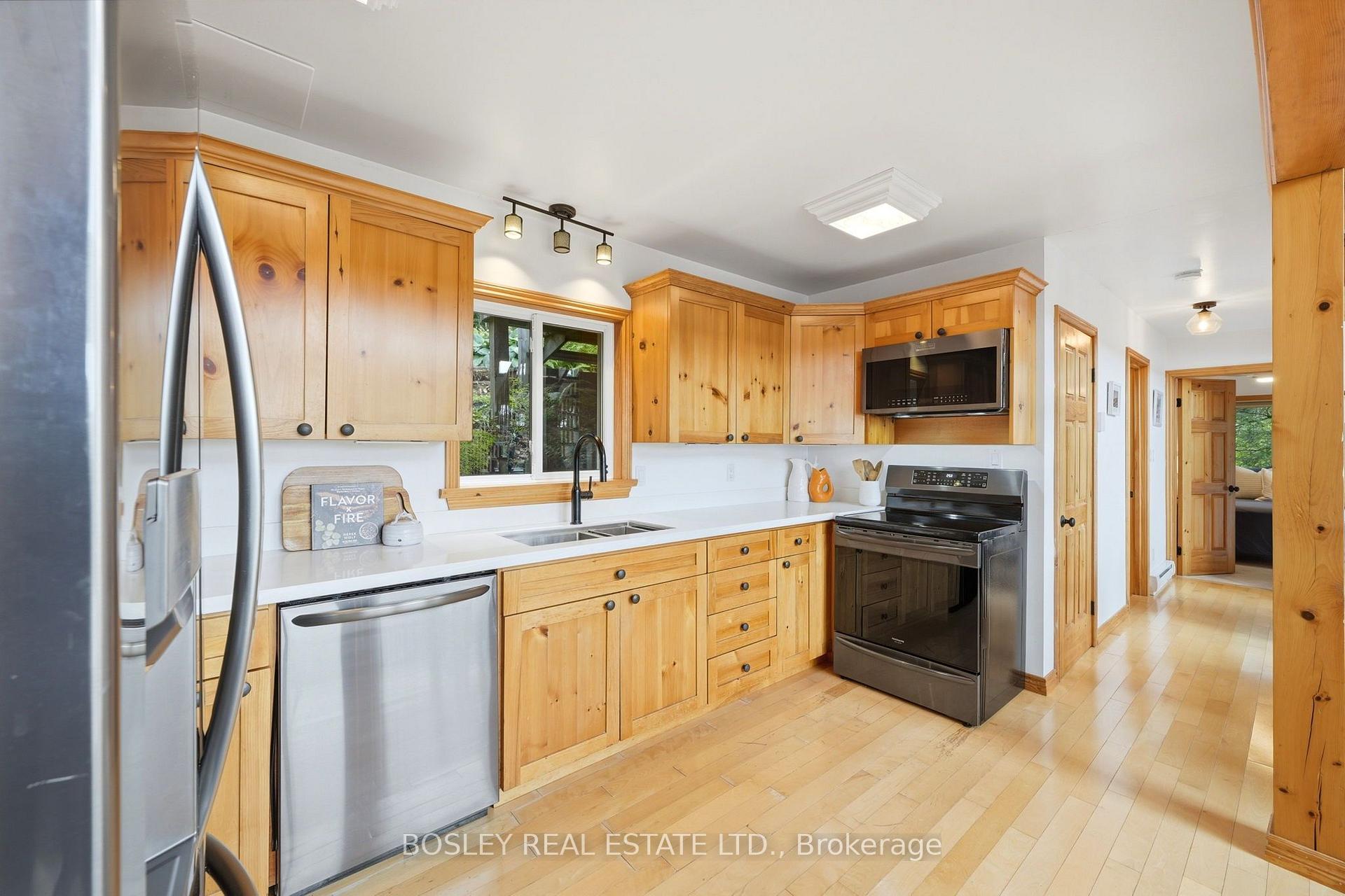 Photo 9 of 1143 Rignalls Road E, Bracebridge, Oakley — HOMEH