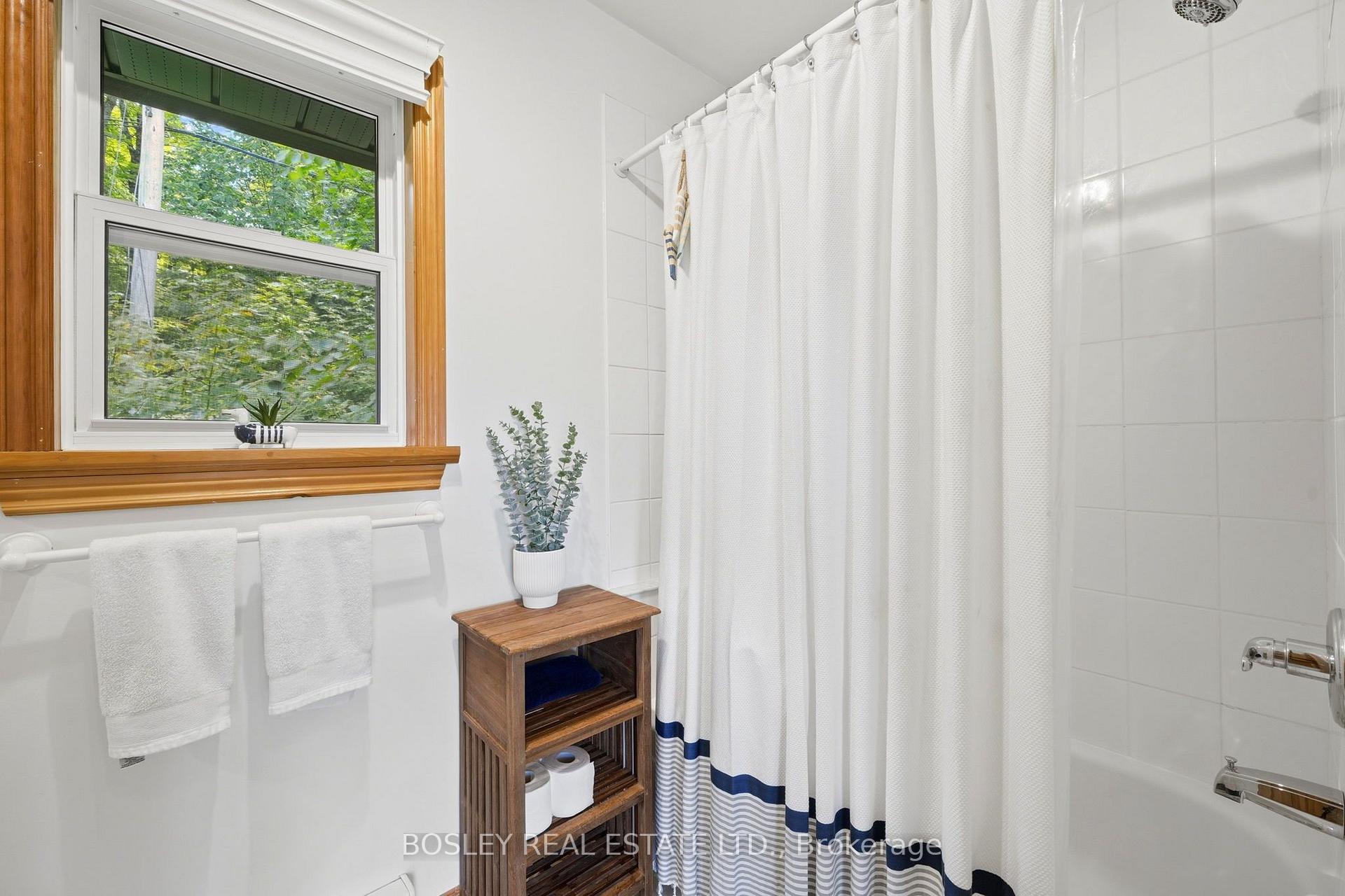 Photo 29 of 1143 Rignalls Road E, Bracebridge, Oakley — HOMEH