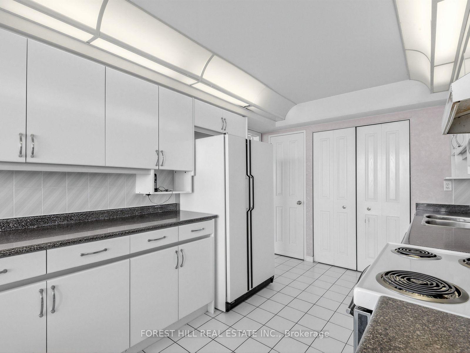 Photo 11 of Unit 1110, 120 Promenade Circle, Vaughan, Brownridge — HOMEH