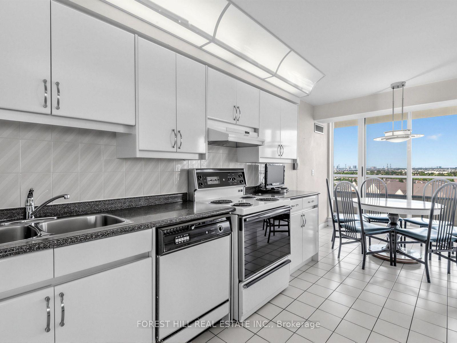 Photo 12 of Unit 1110, 120 Promenade Circle, Vaughan, Brownridge — HOMEH
