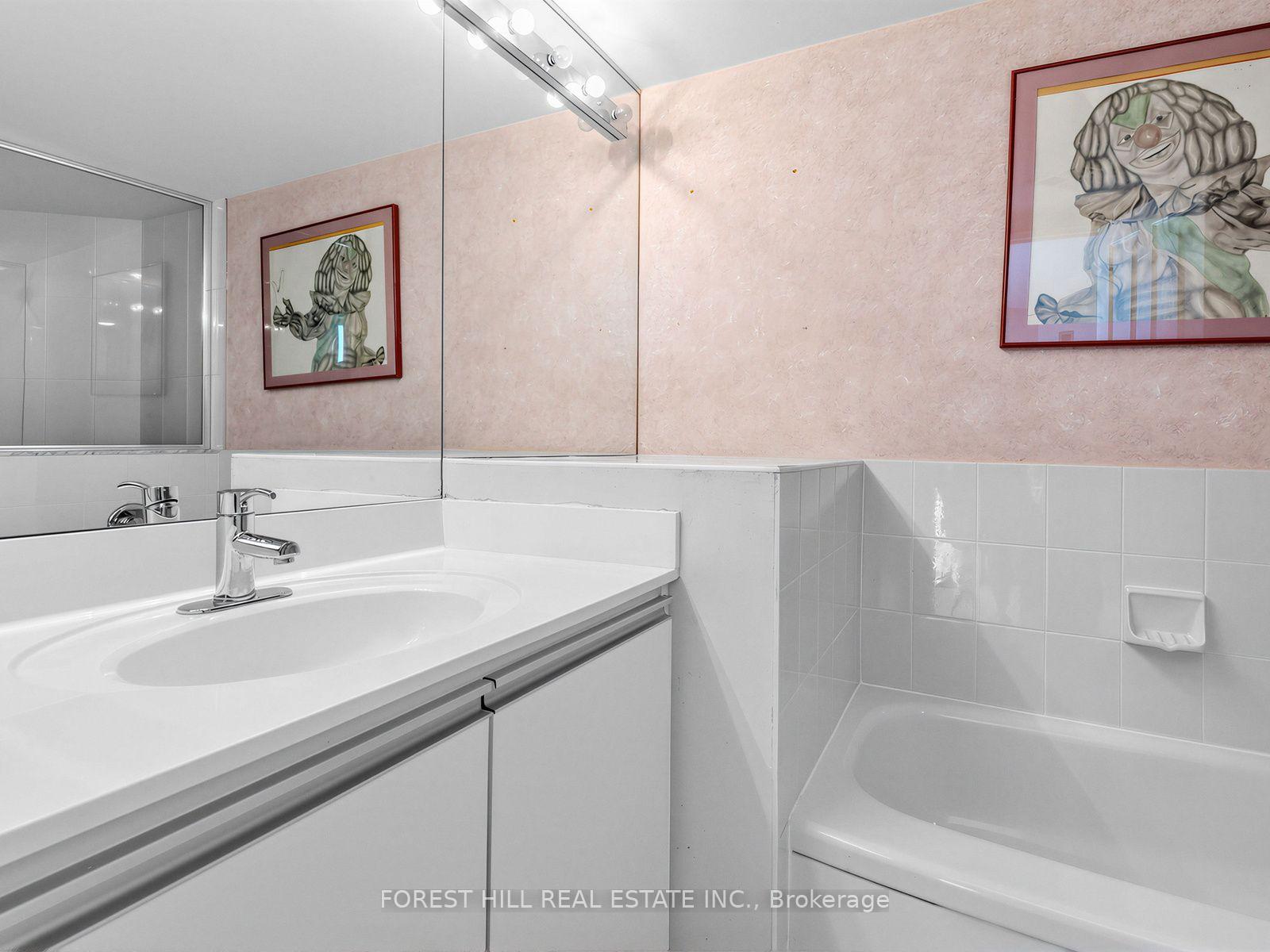 Photo 17 of Unit 1110, 120 Promenade Circle, Vaughan, Brownridge — HOMEH