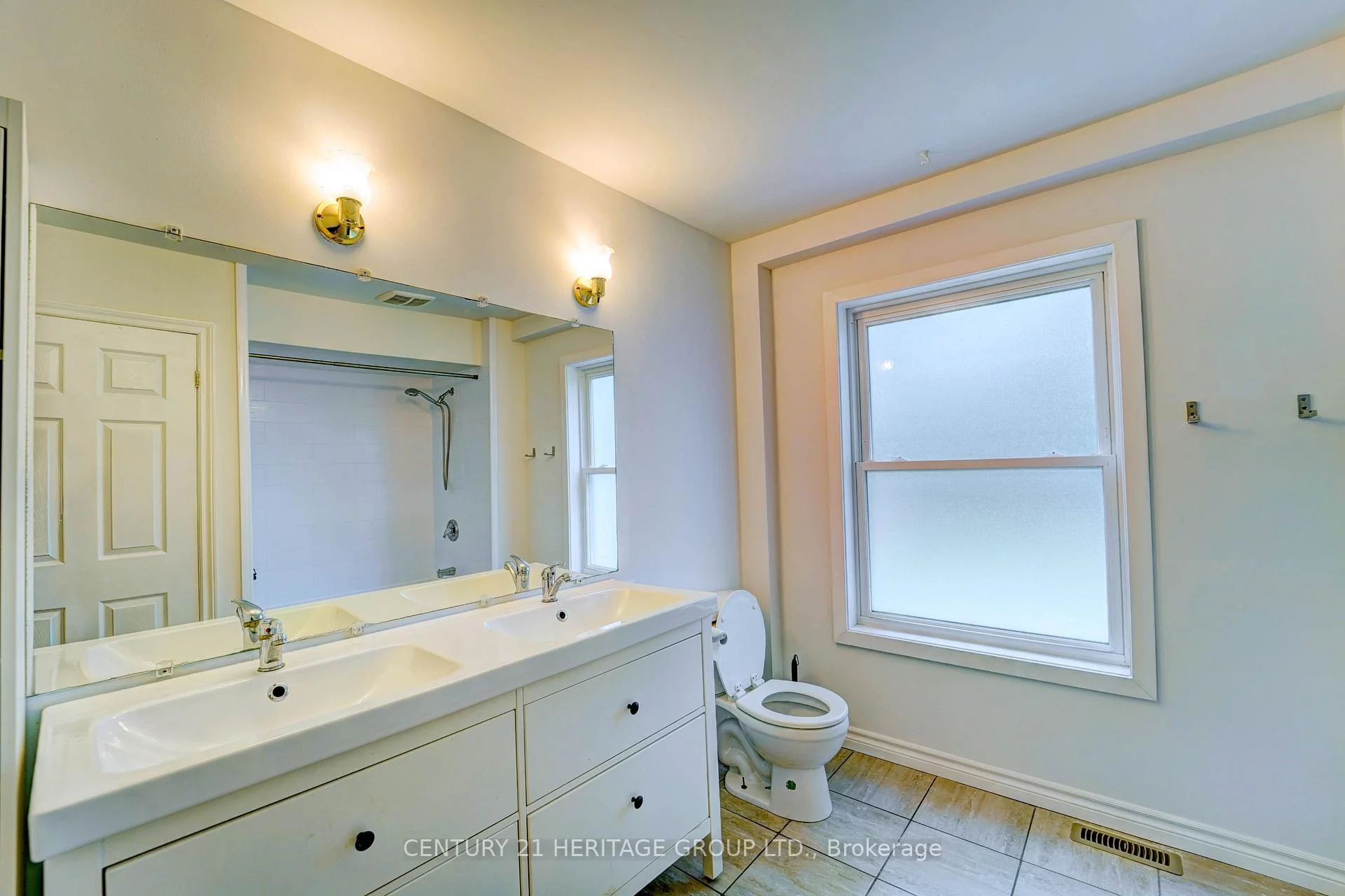 Photo 22 of 267 Drew Street, Oshawa, Central — HOMEH
