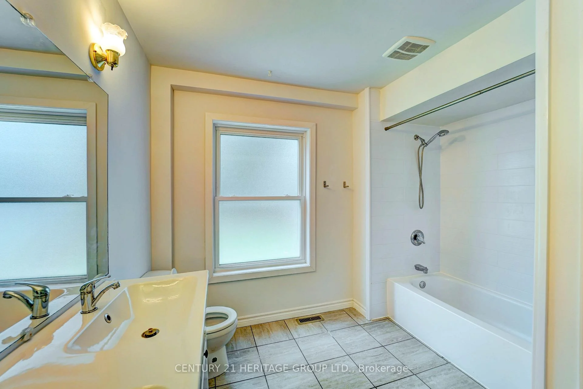 Photo 23 of 267 Drew Street, Oshawa, Central — HOMEH