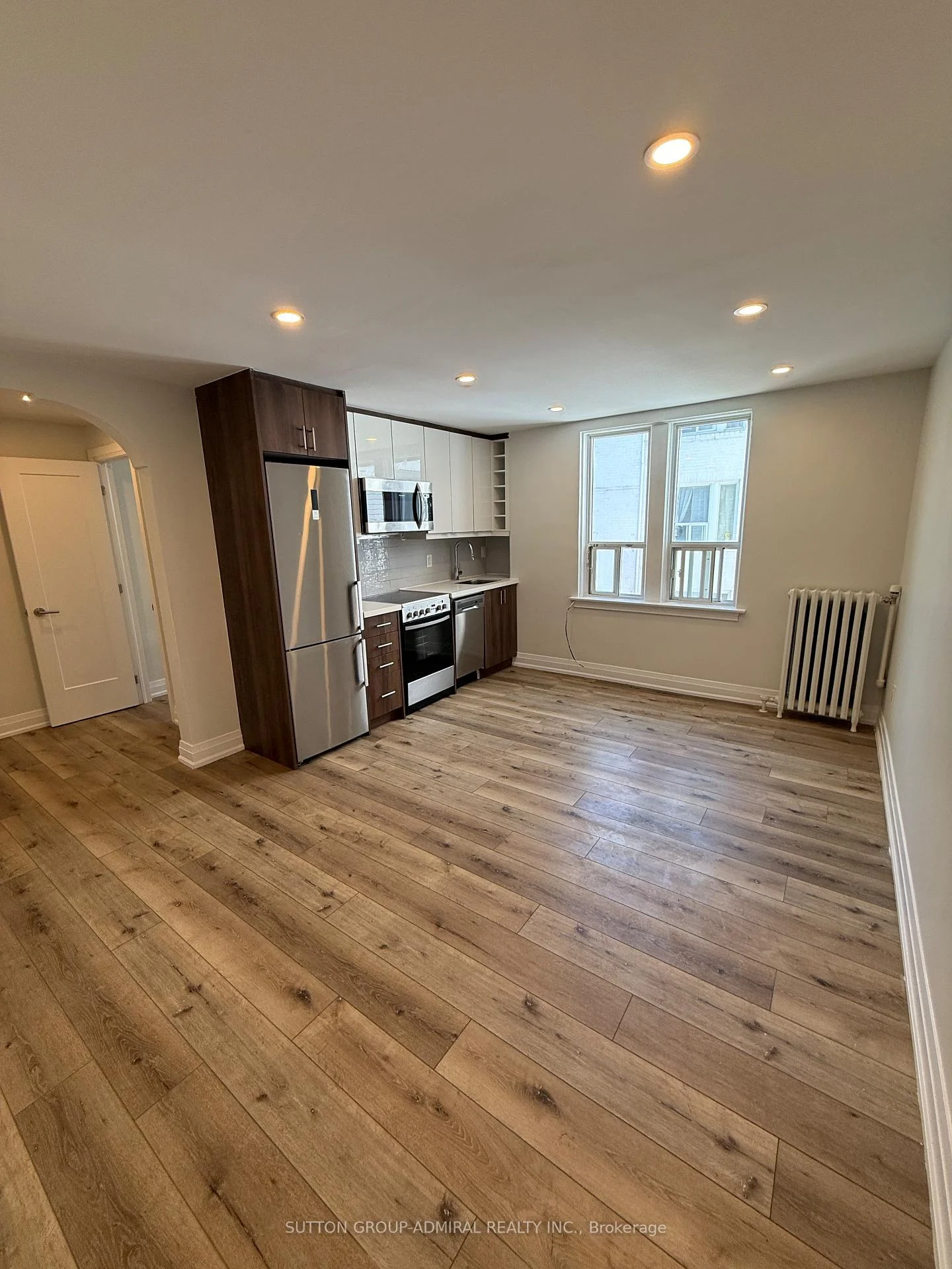 Photo 2 of Unit 401, 701 Eglinton Avenue W, Toronto, Forest Hill South — HOMEH