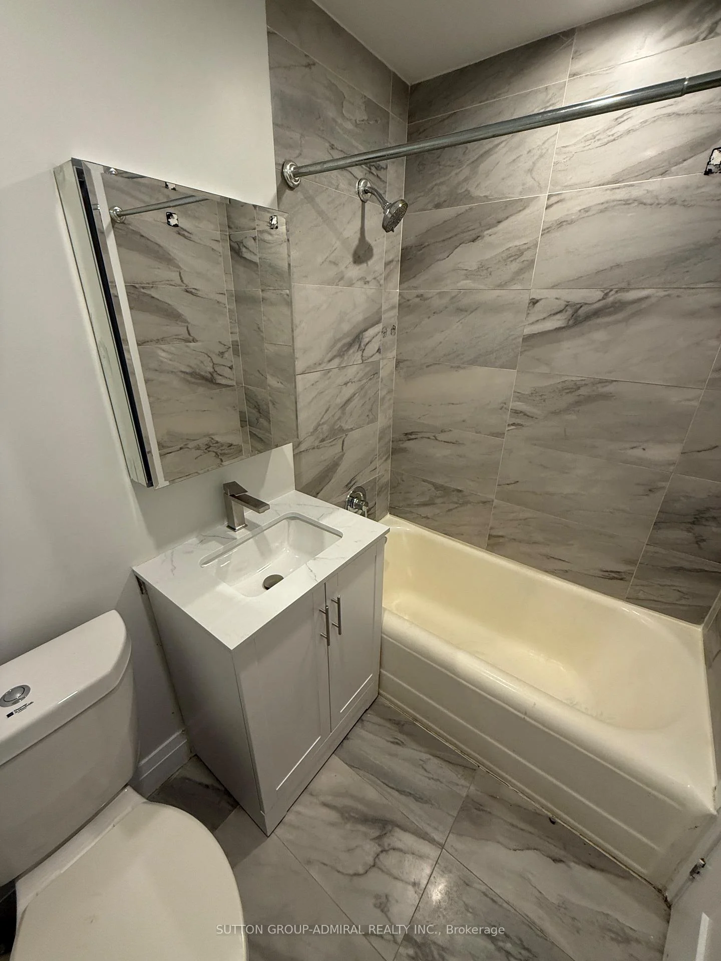 Photo 5 of Unit 401, 701 Eglinton Avenue W, Toronto, Forest Hill South — HOMEH