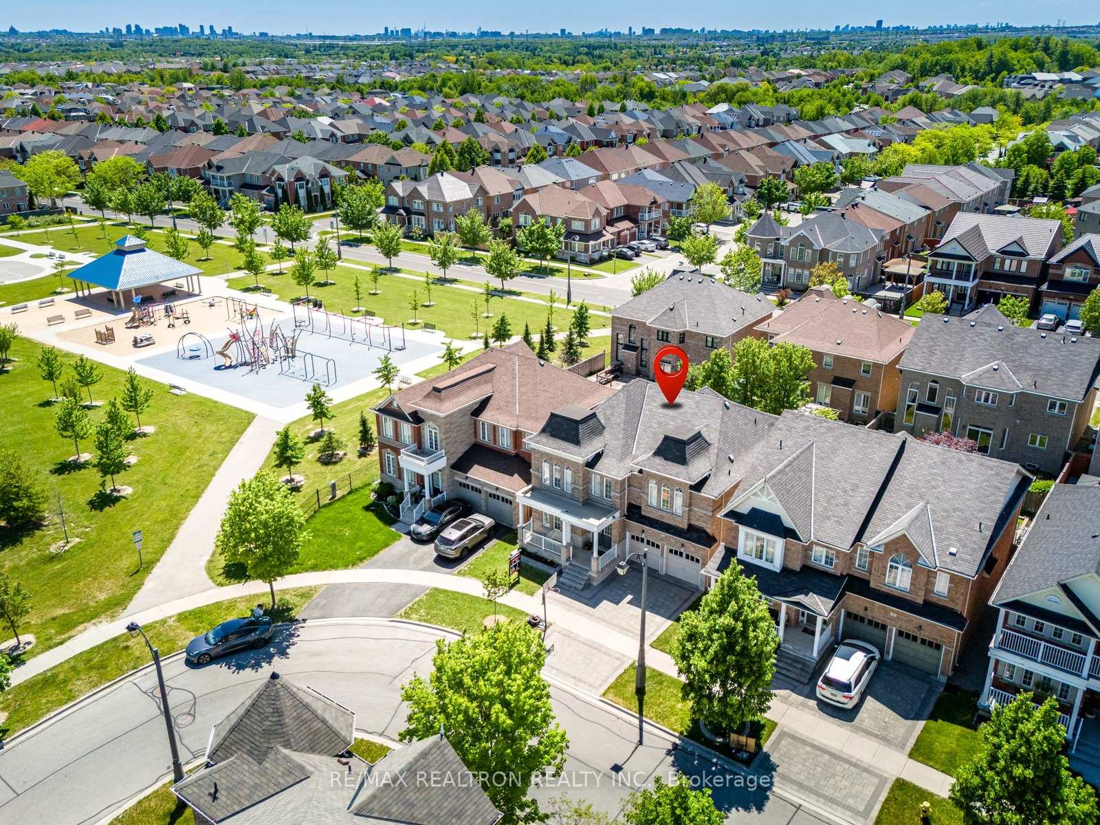 Photo 4 of 21 Rennie Avenue, Markham, Box Grove — HOMEH