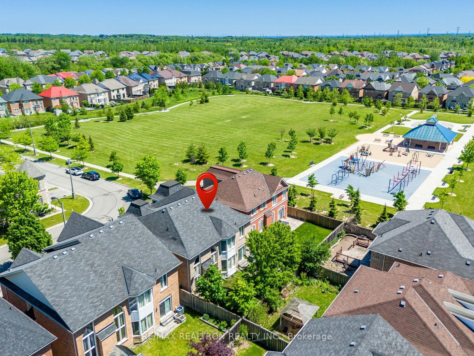 Photo 5 of 21 Rennie Avenue, Markham, Box Grove — HOMEH