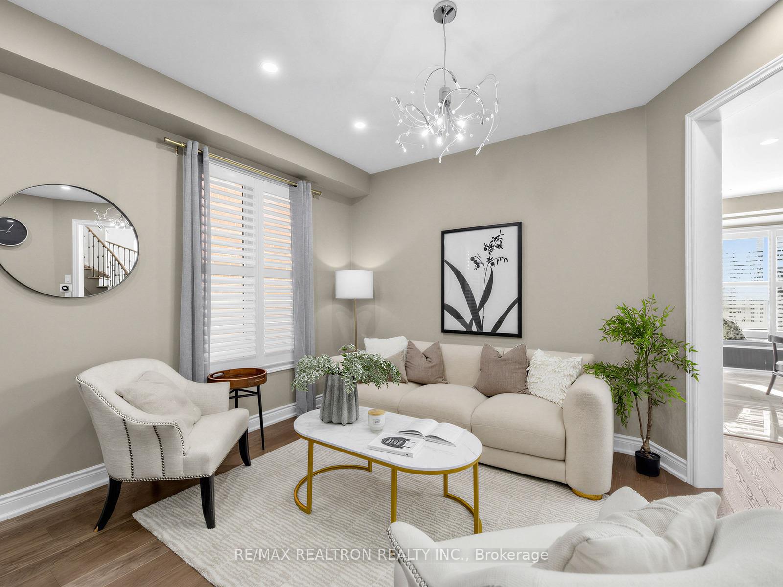 Photo 10 of 21 Rennie Avenue, Markham, Box Grove — HOMEH
