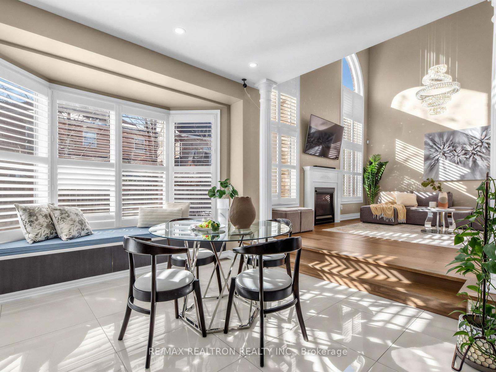 Photo 15 of 21 Rennie Avenue, Markham, Box Grove — HOMEH