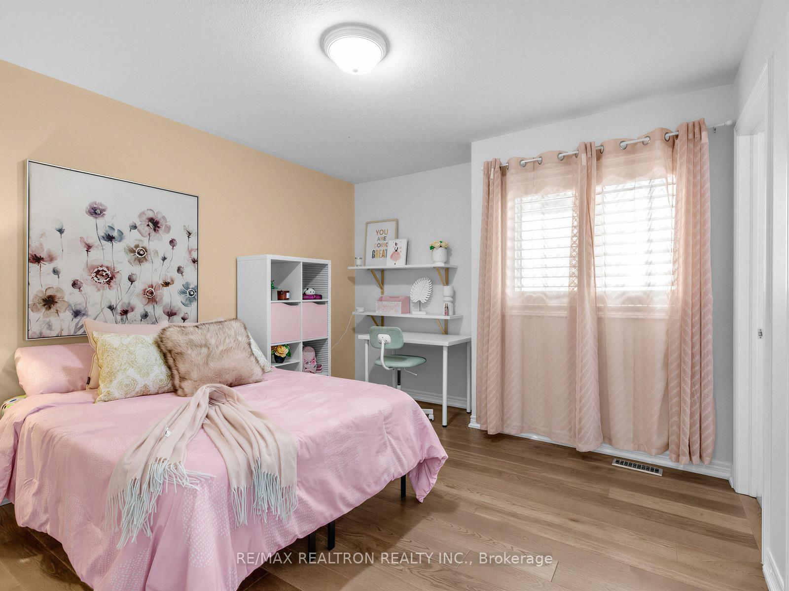 Photo 29 of 21 Rennie Avenue, Markham, Box Grove — HOMEH