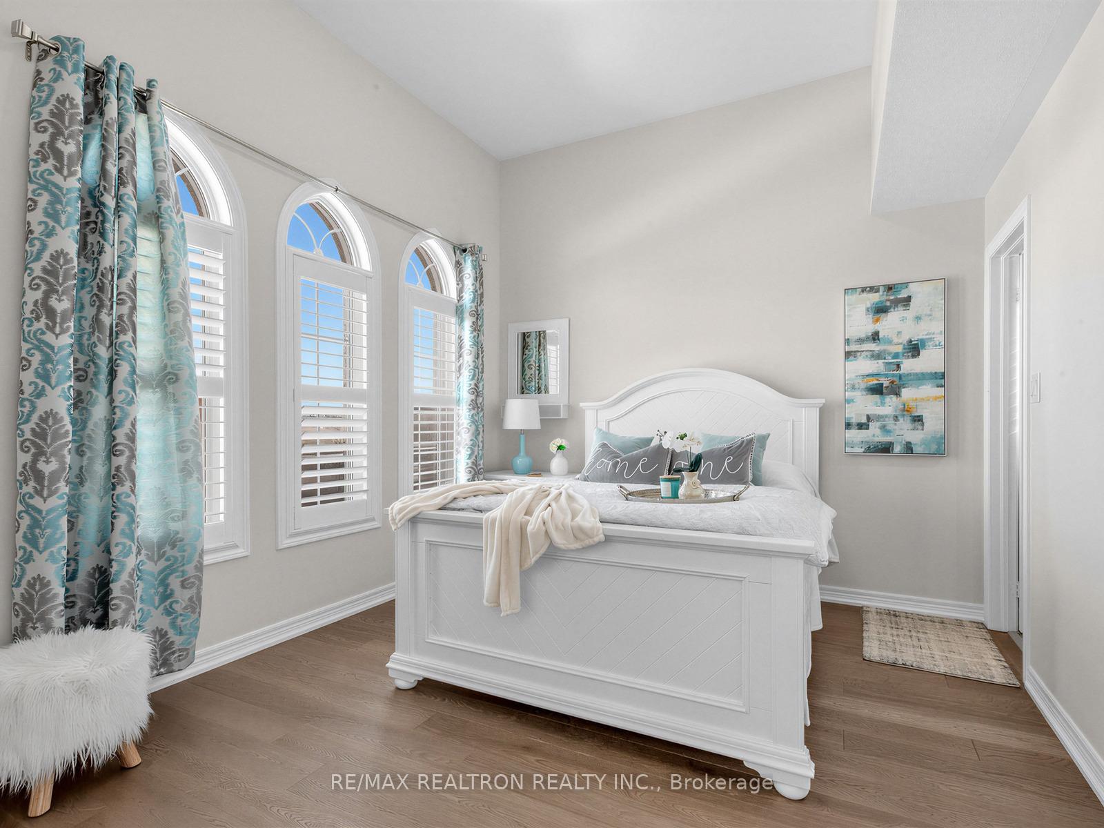 Photo 32 of 21 Rennie Avenue, Markham, Box Grove — HOMEH