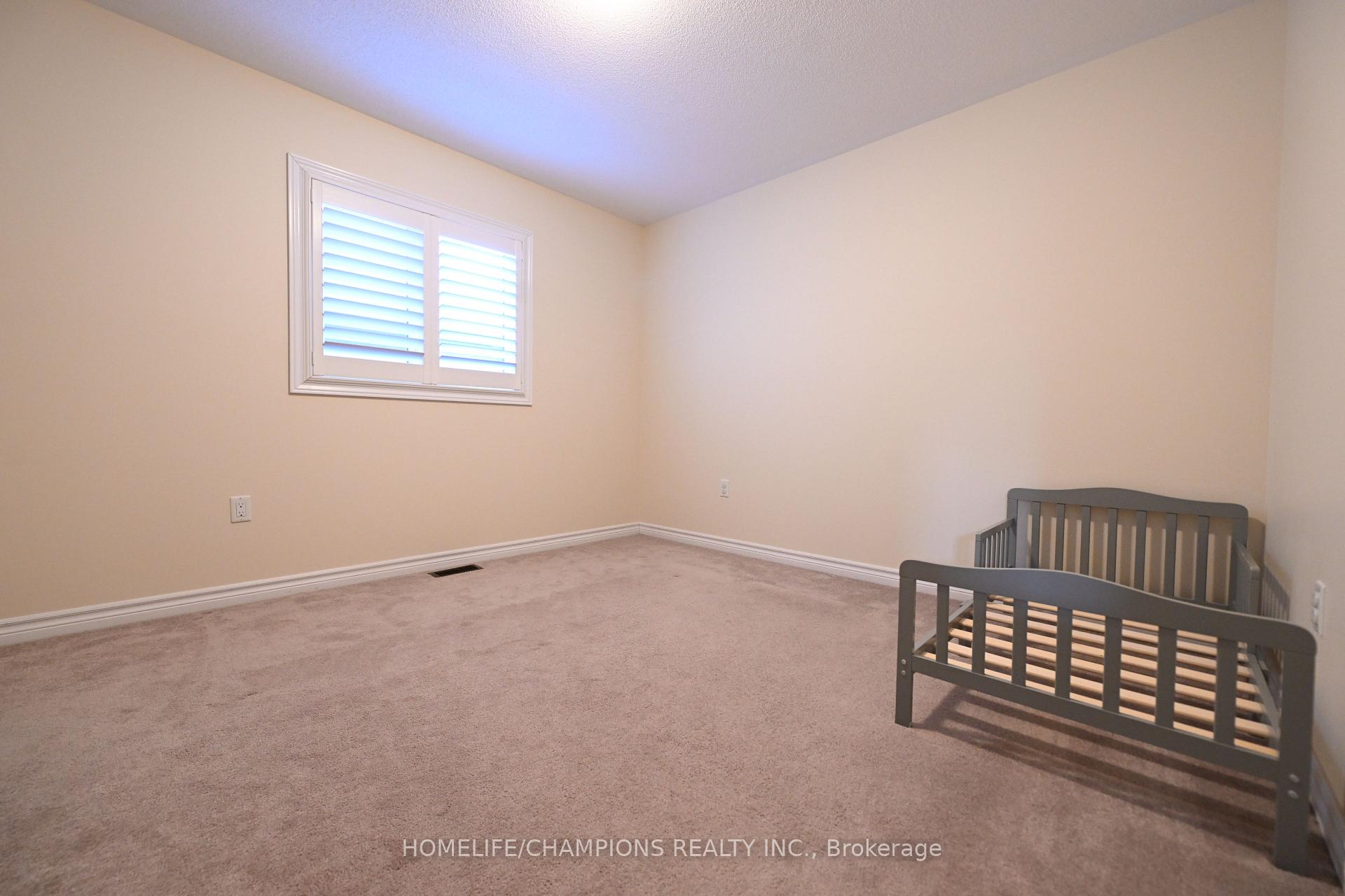 Photo 5 of 211 Northglen Boulevard, Clarington, Bowmanville — HOMEH