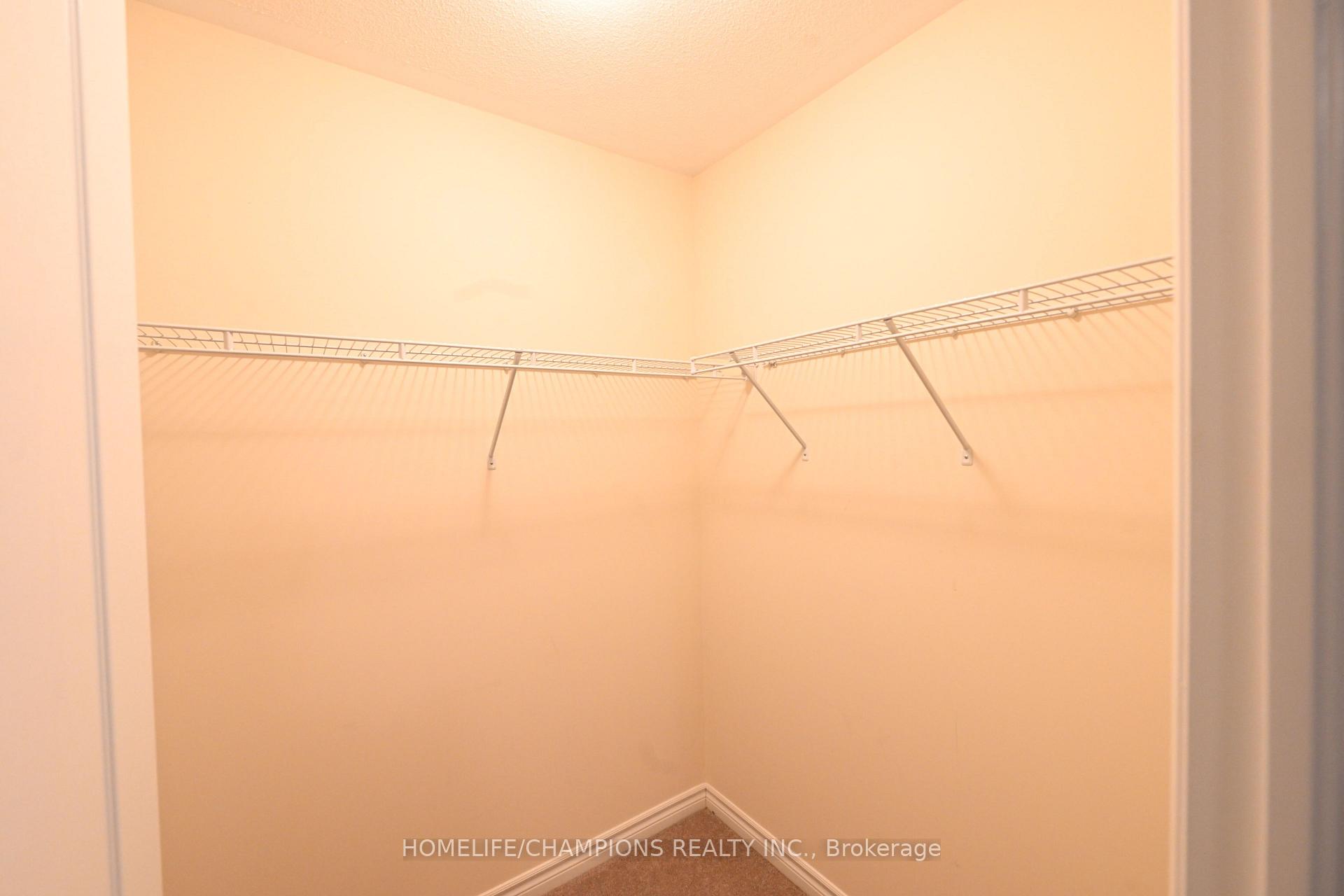 Photo 9 of 211 Northglen Boulevard, Clarington, Bowmanville — HOMEH