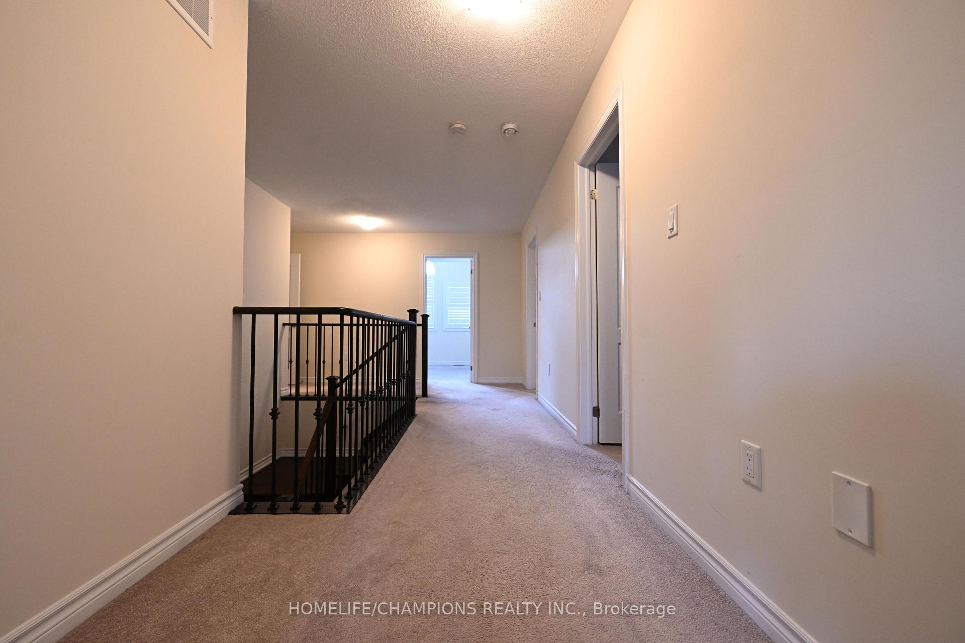 Photo 10 of 211 Northglen Boulevard, Clarington, Bowmanville — HOMEH