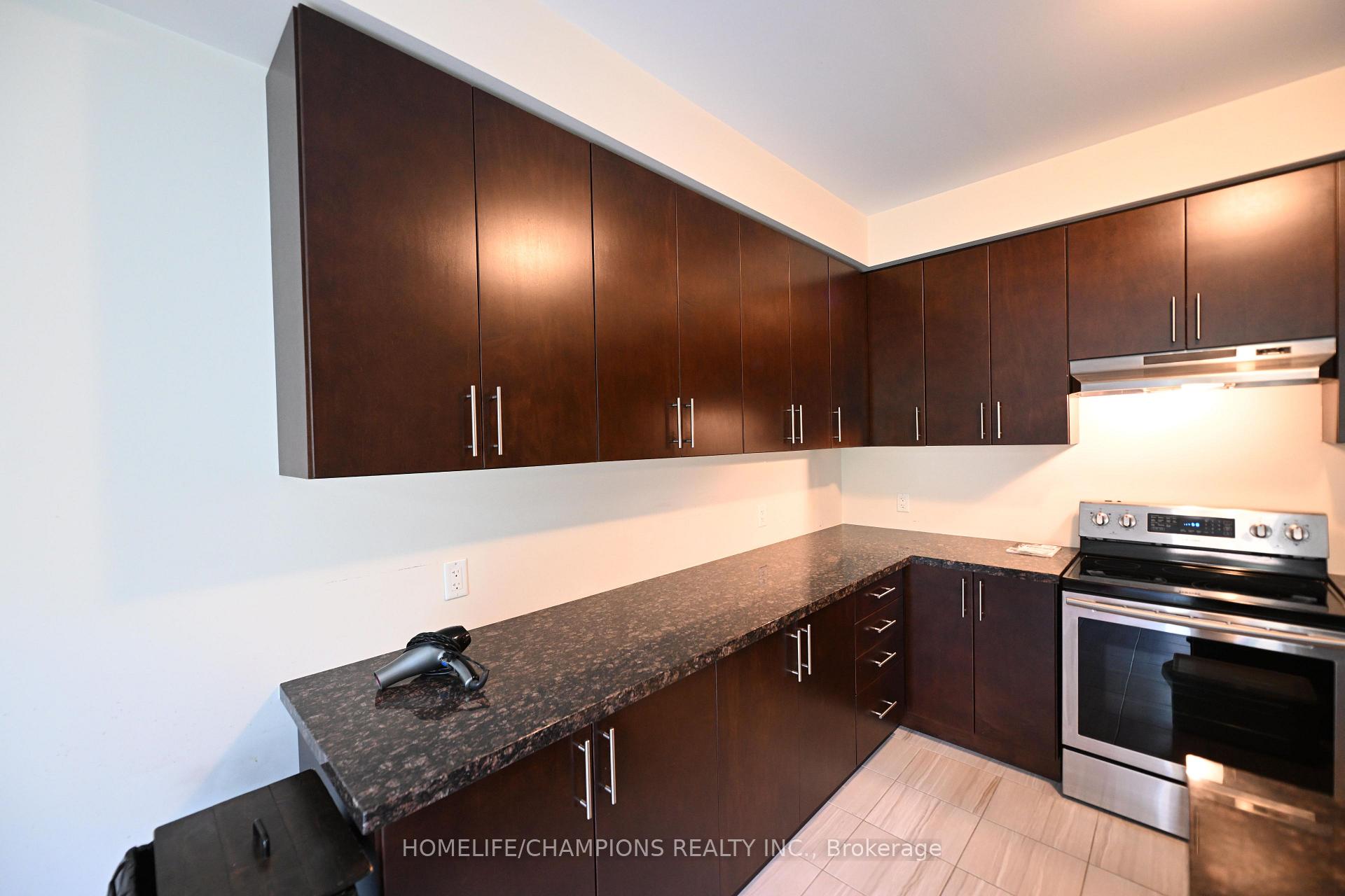 Photo 13 of 211 Northglen Boulevard, Clarington, Bowmanville — HOMEH