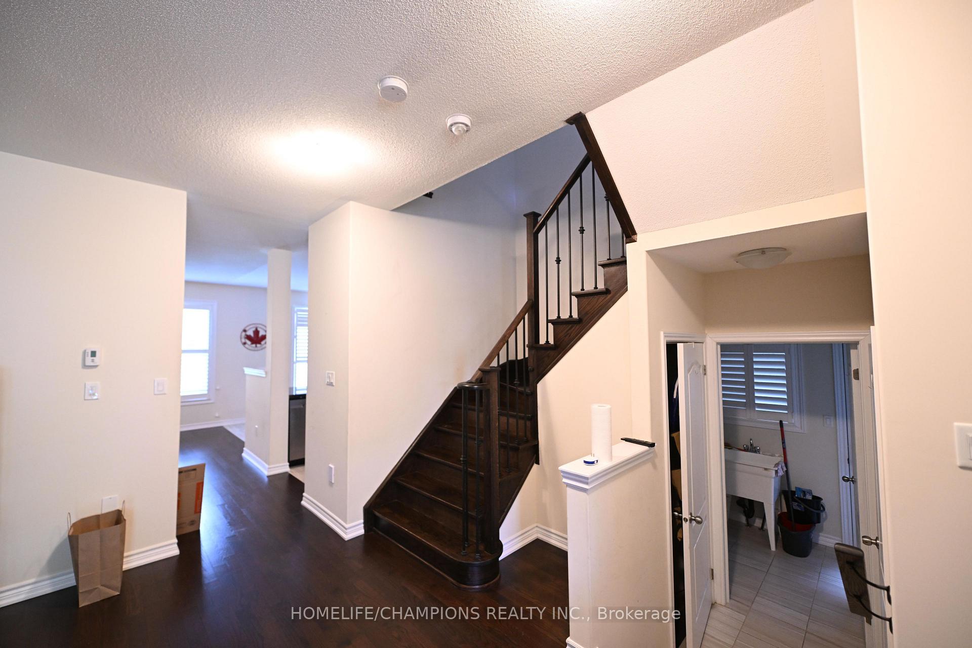 Photo 16 of 211 Northglen Boulevard, Clarington, Bowmanville — HOMEH
