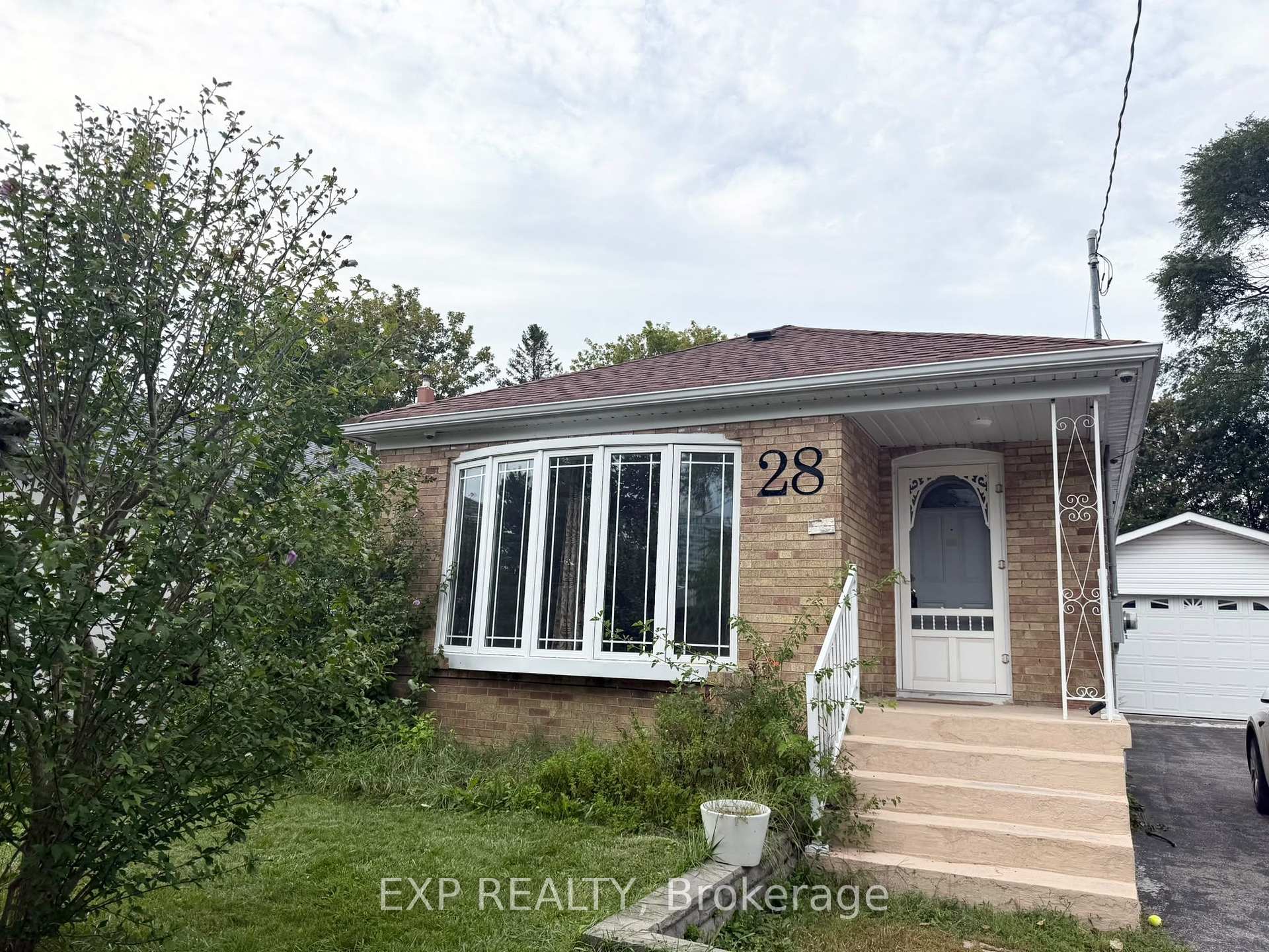 Front of 28 Seminole Avenue