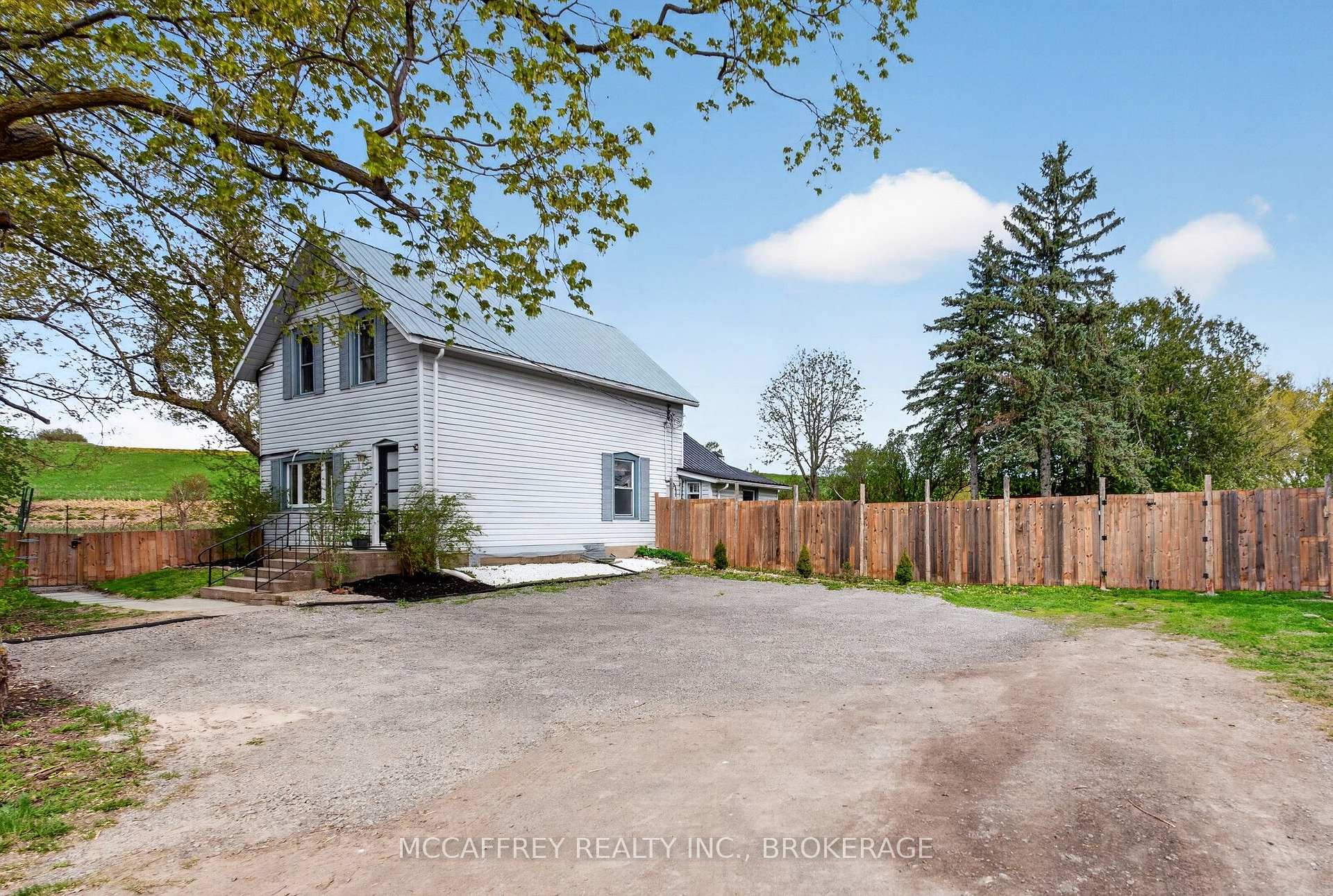 Photo of 476 Hoards Road