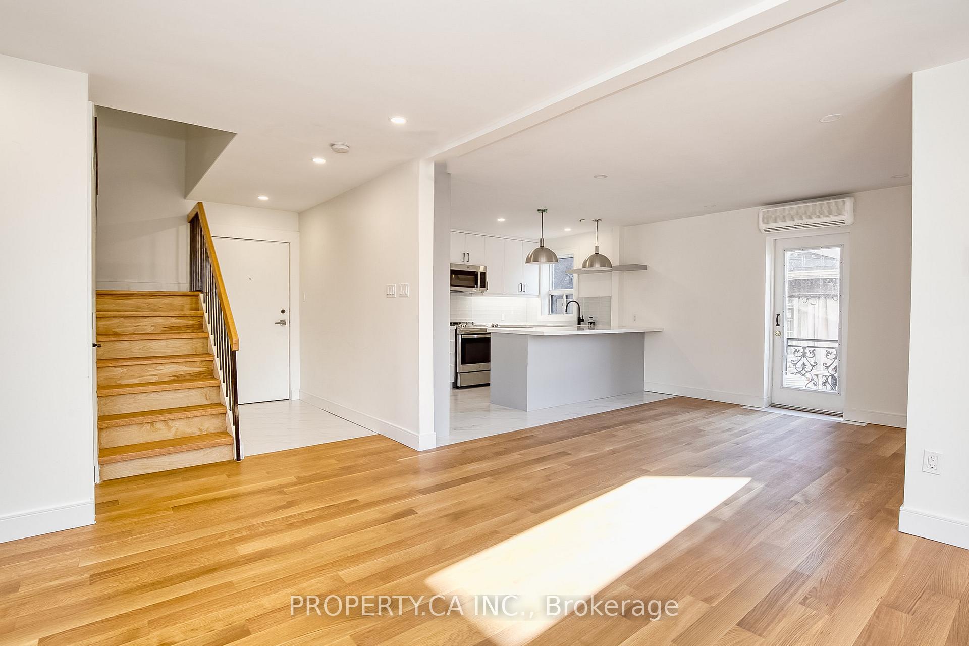 Photo 3 of 97 Lee Avenue, Toronto, The Beaches — HOMEH