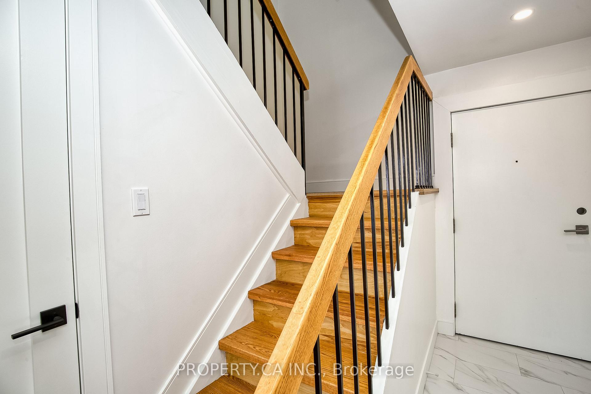 Photo 10 of 97 Lee Avenue, Toronto, The Beaches — HOMEH