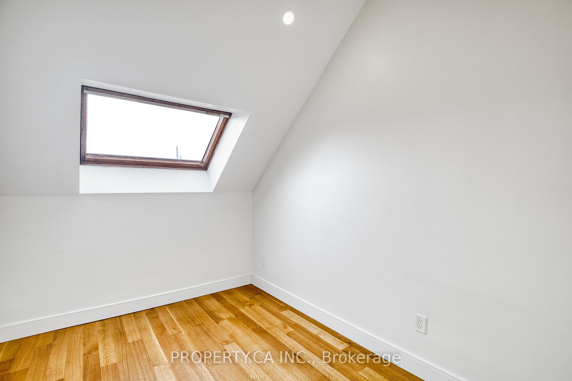 Photo 26 of 97 Lee Avenue, Toronto, The Beaches — HOMEH