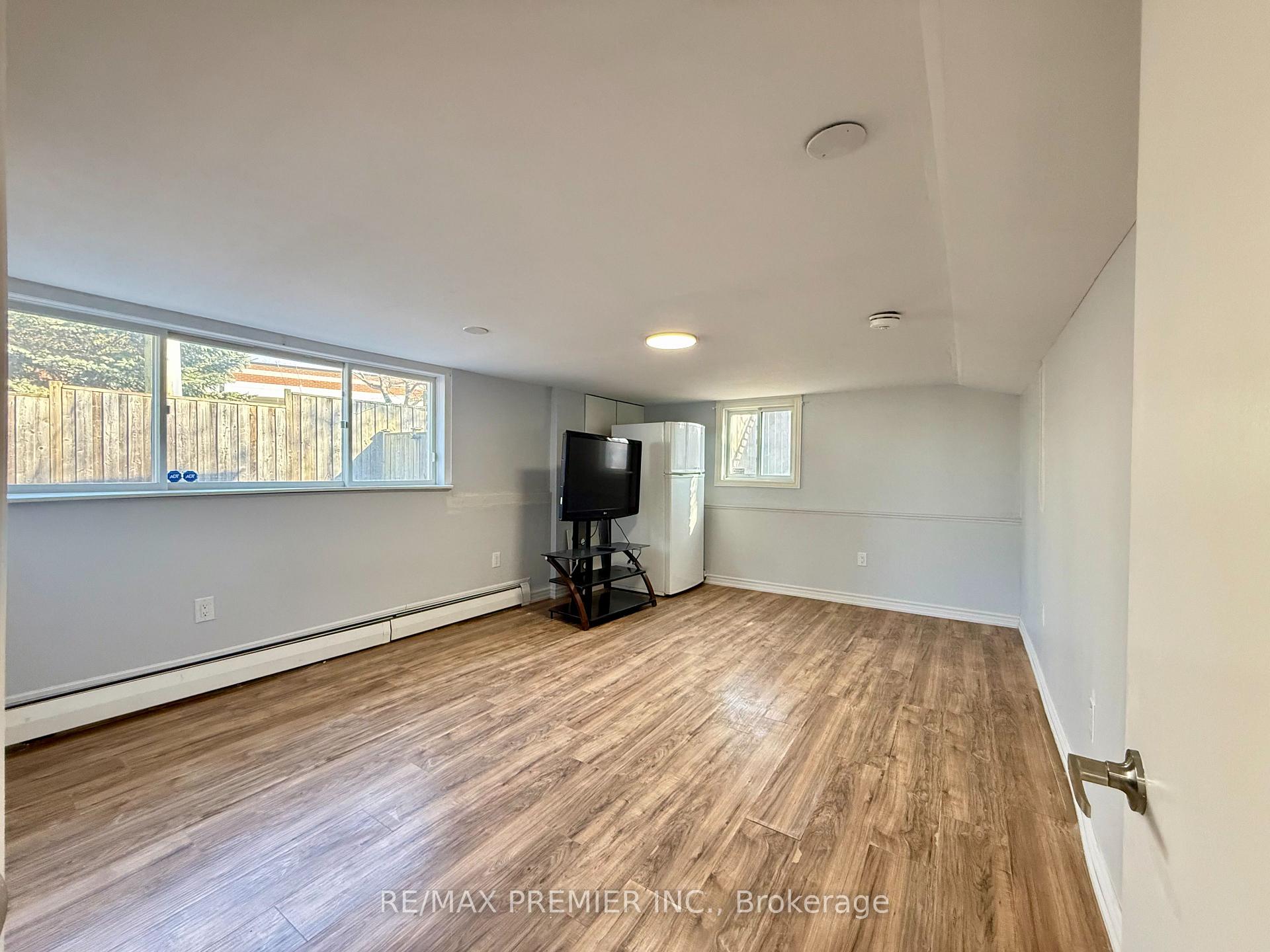 Photo 1 of Unit Lower, 288 Scott Street, St. Catharines, Fairview — HOMEH