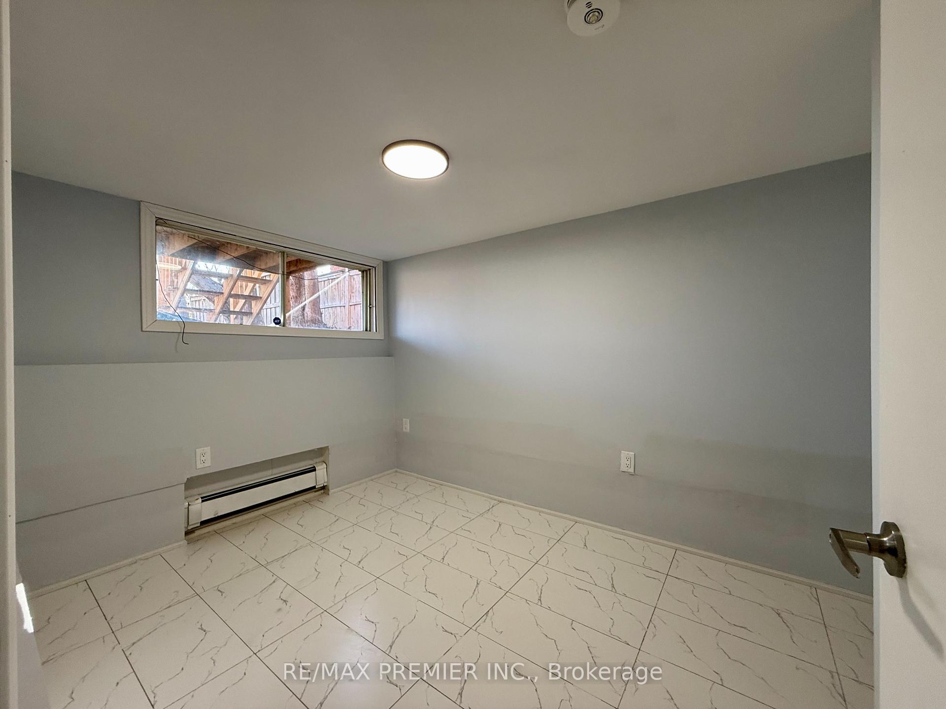 Photo 6 of Unit Lower, 288 Scott Street, St. Catharines, Fairview — HOMEH