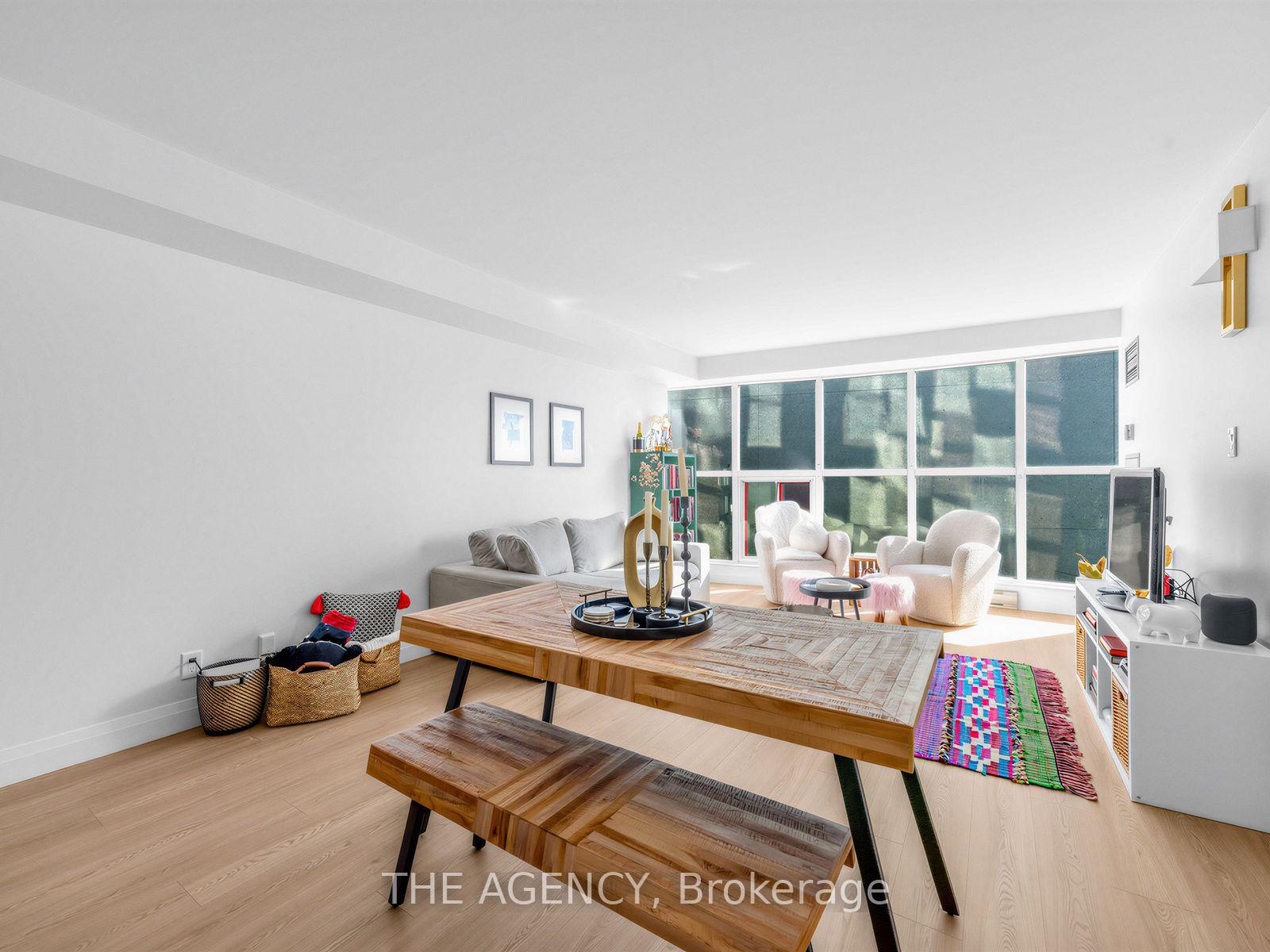 Photo 7 of Unit 606, 99 Harbour Square, Toronto, Waterfront Communities — HOMEH