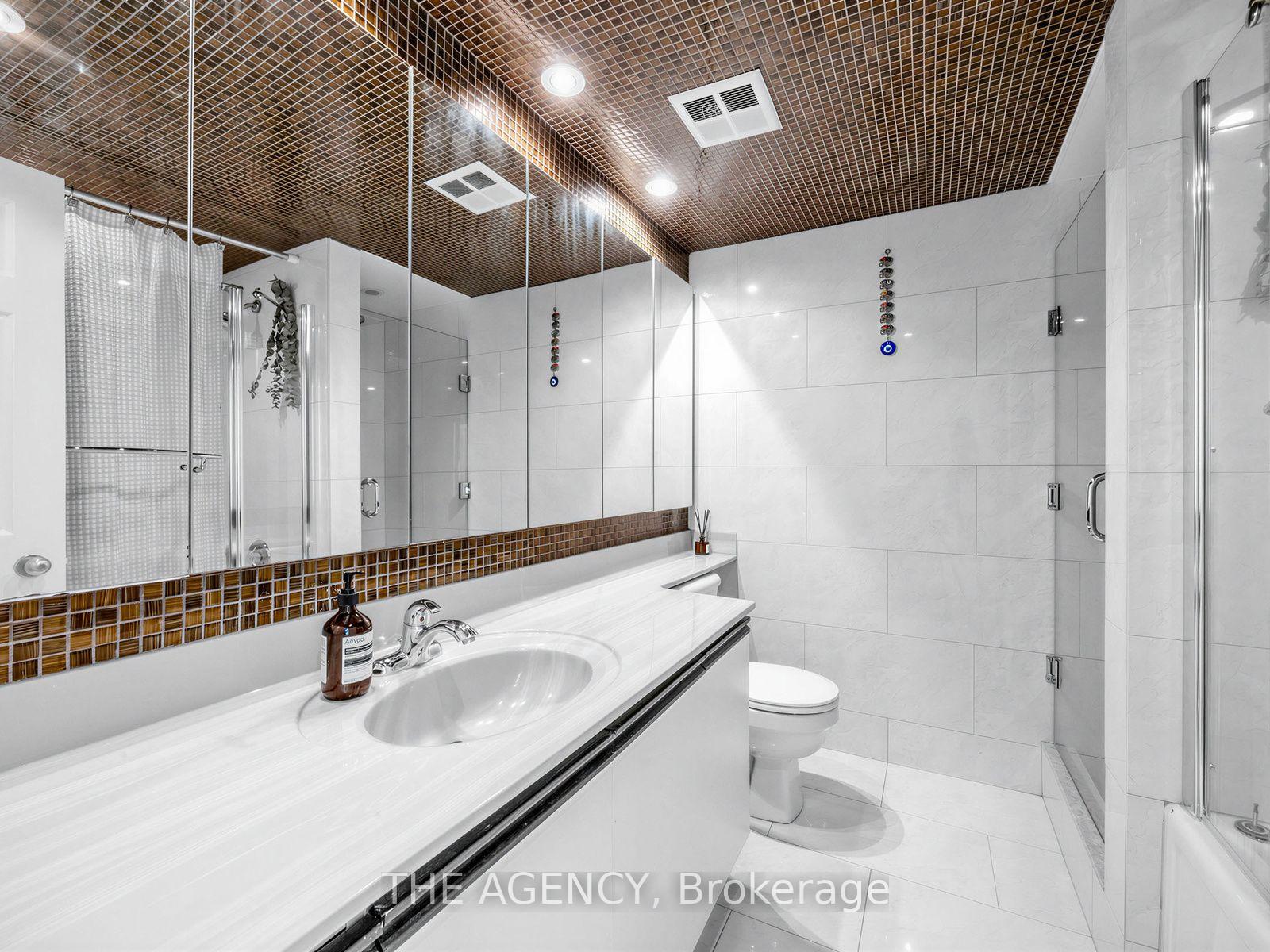 Photo 27 of Unit 606, 99 Harbour Square, Toronto, Waterfront Communities — HOMEH