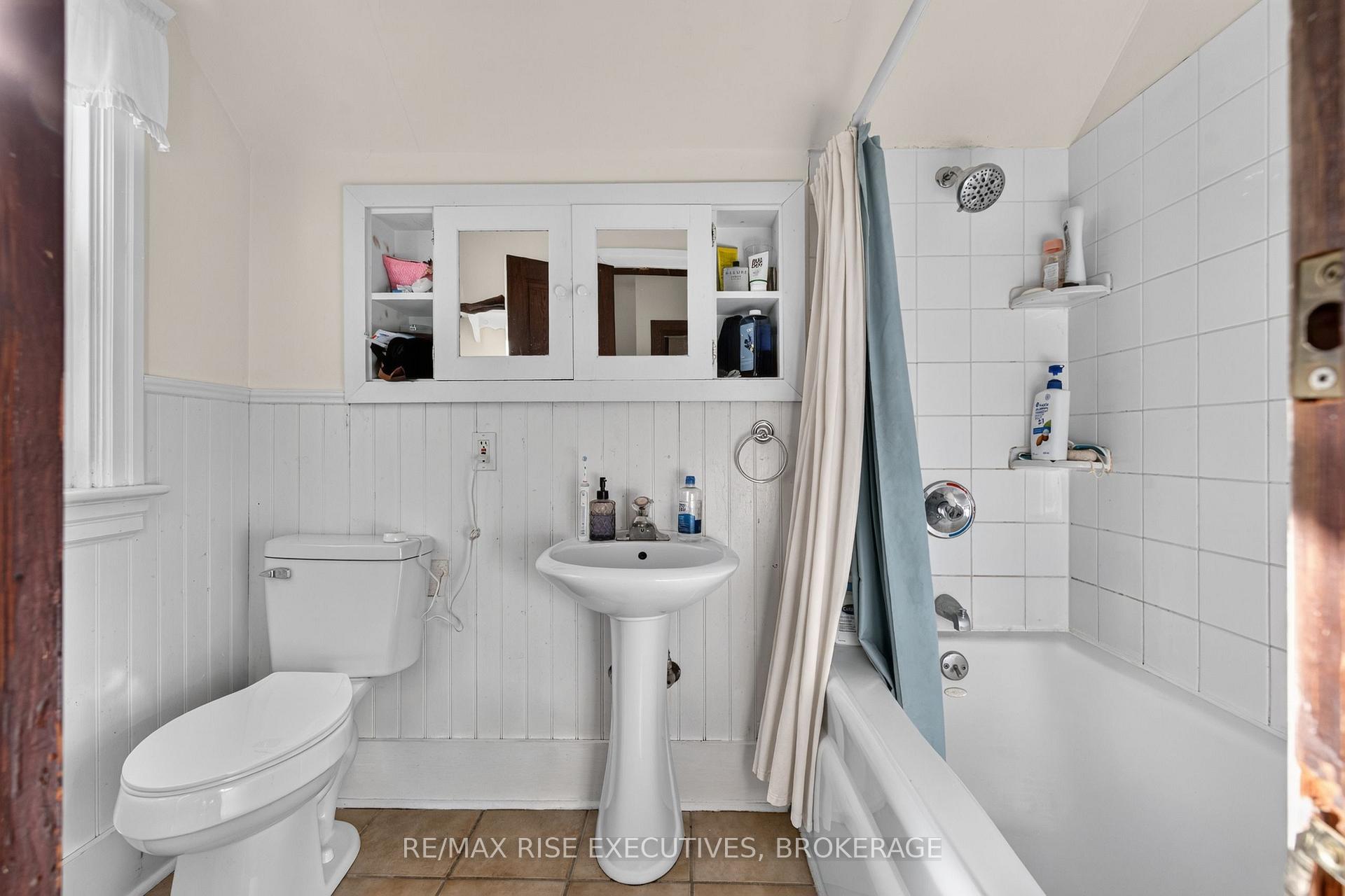 Photo 13 of 670 Johnson Street, Kingston, Central City East — HOMEH